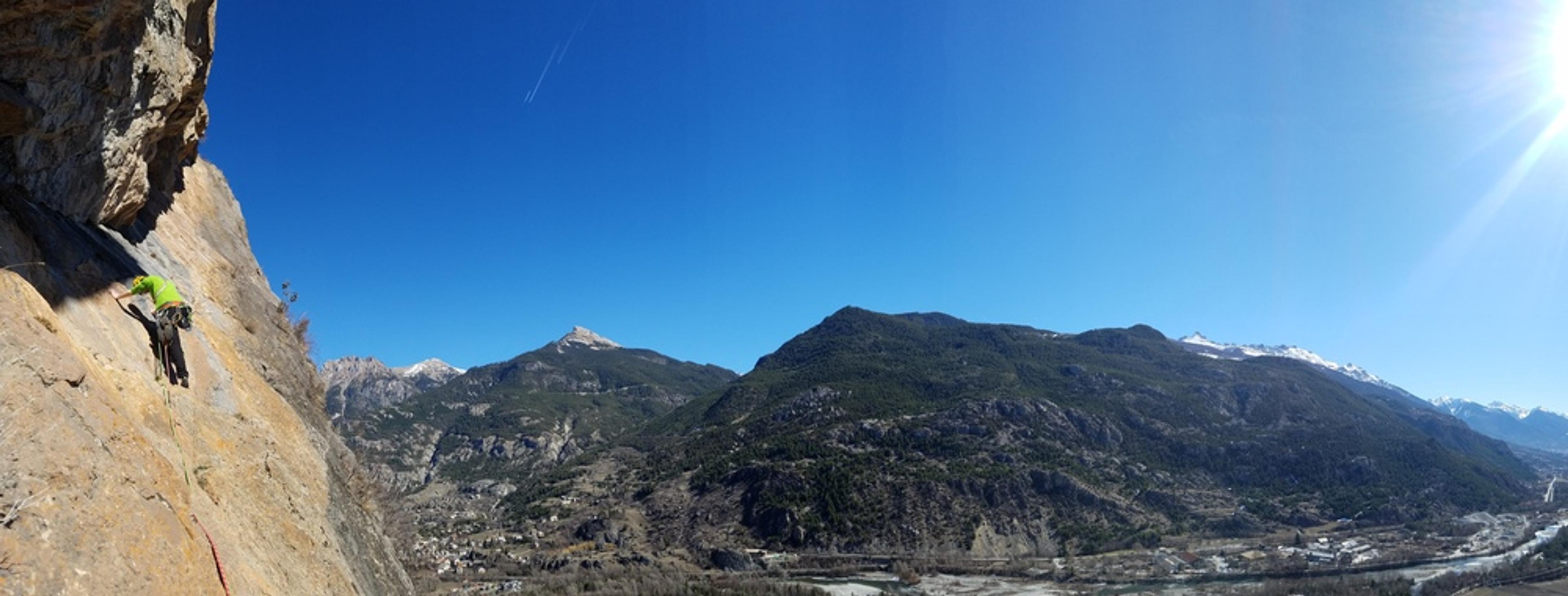 Escalade Grande voie - Champcella - La rampe de la Rama, la rampe