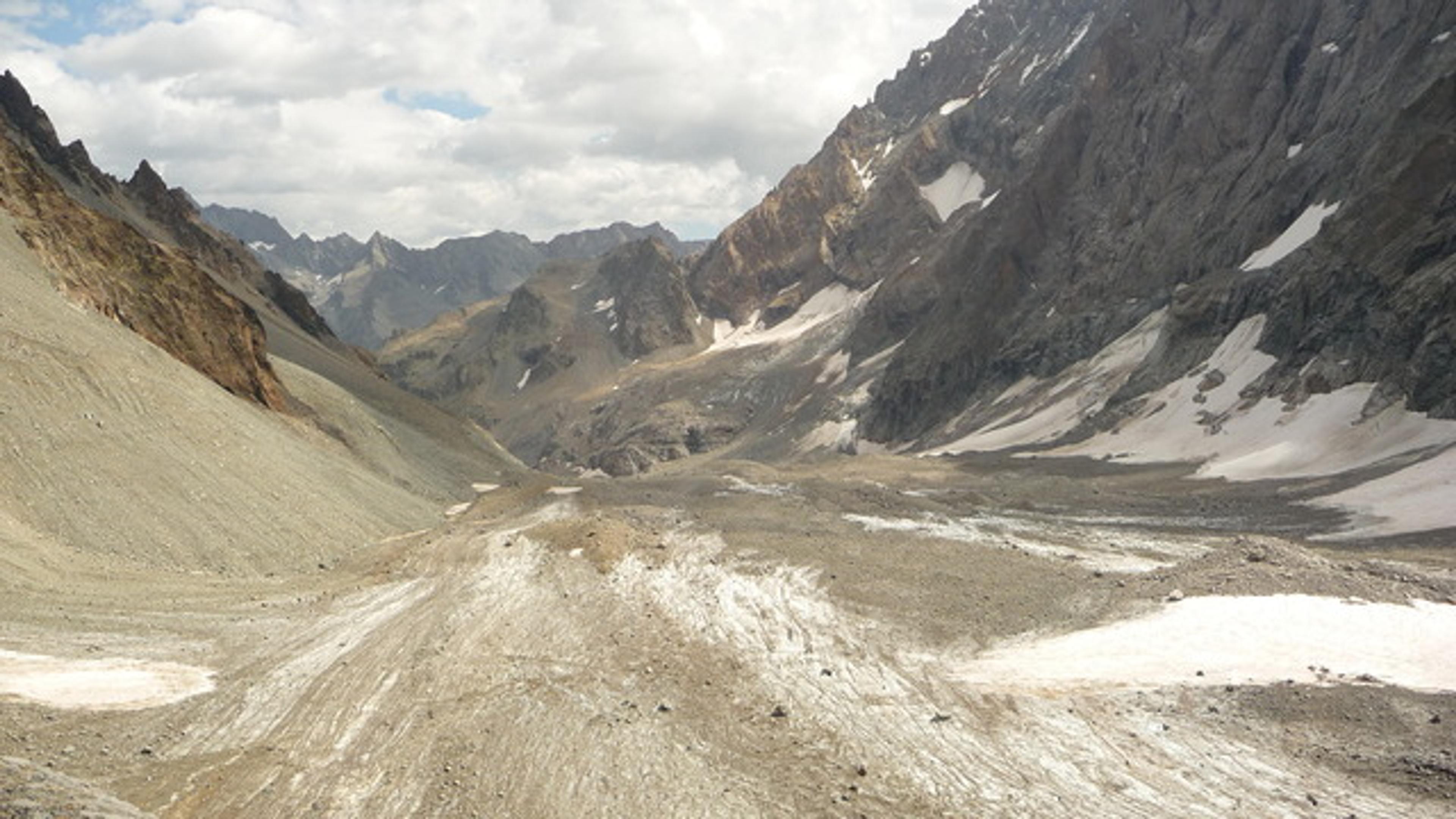 Tour des Ailefroides - Col de la Temple - L'ampleur de la tâche se révèle à nos yeux