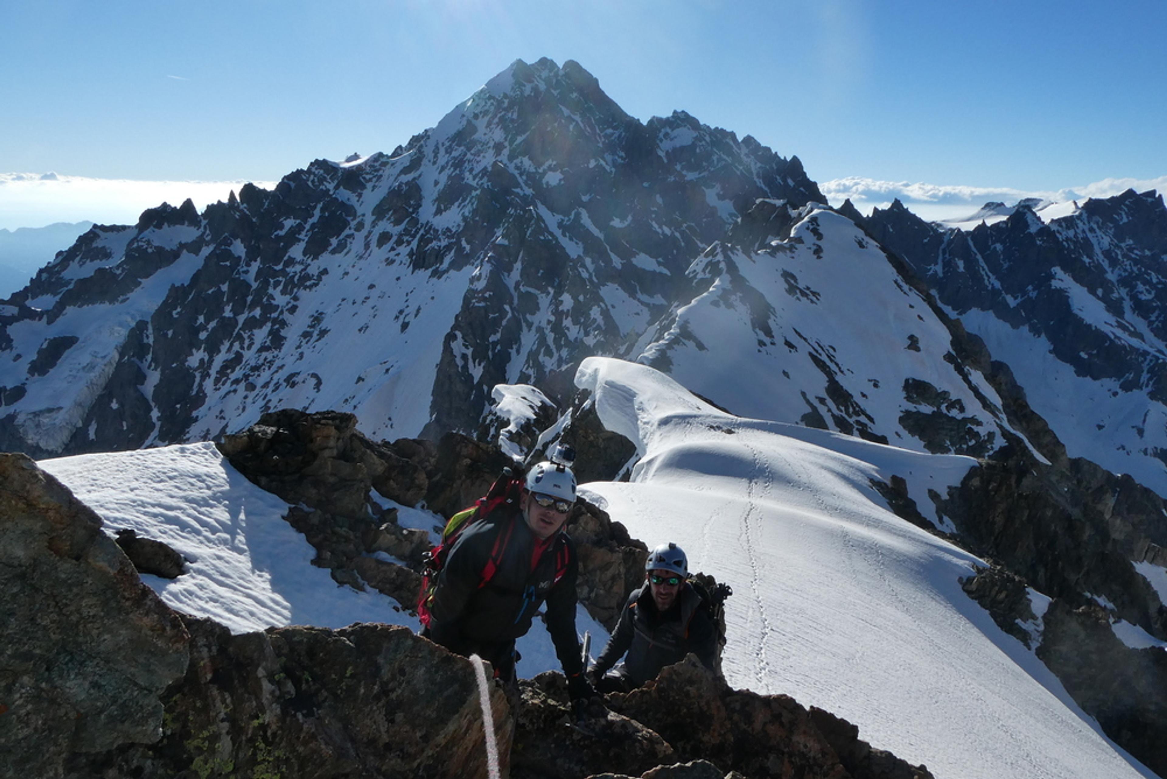Traversée du Pic d'Arsine - Sur l'arête large