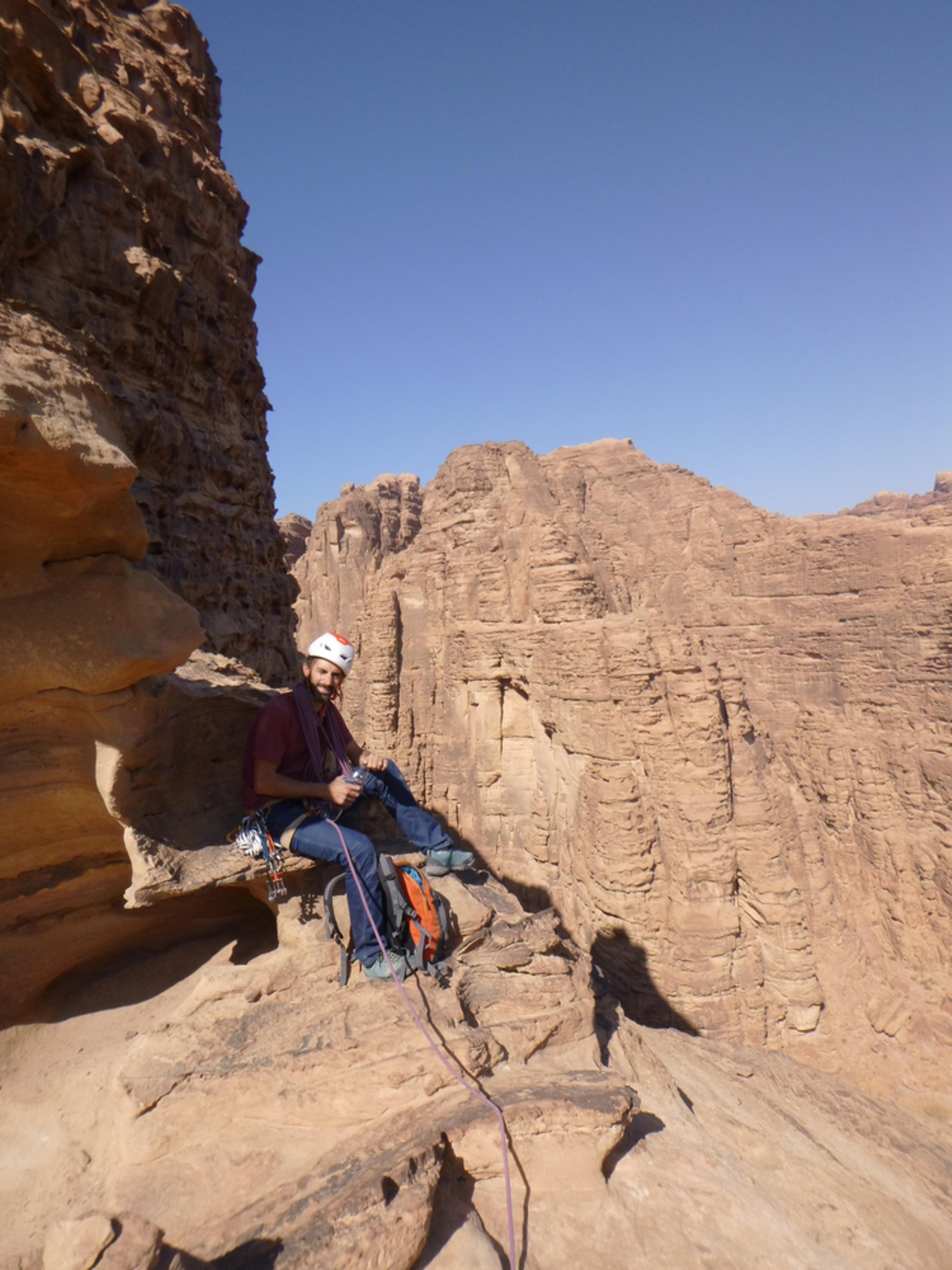 Al Thalamiyah - Devant les Volcanics towers