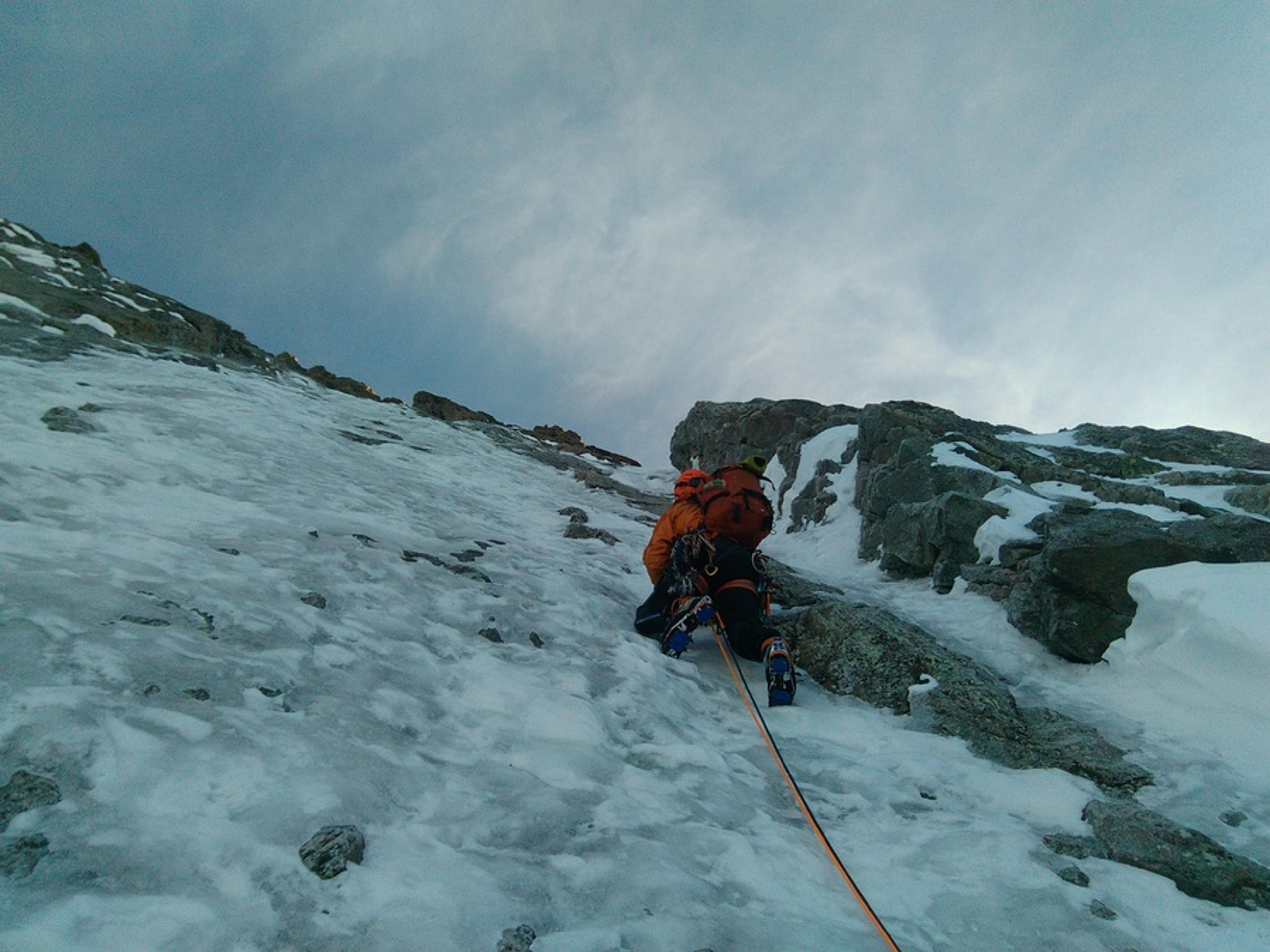 Pic Sans Nom - Prestige des Ecrins - Placage et goulotte du haut