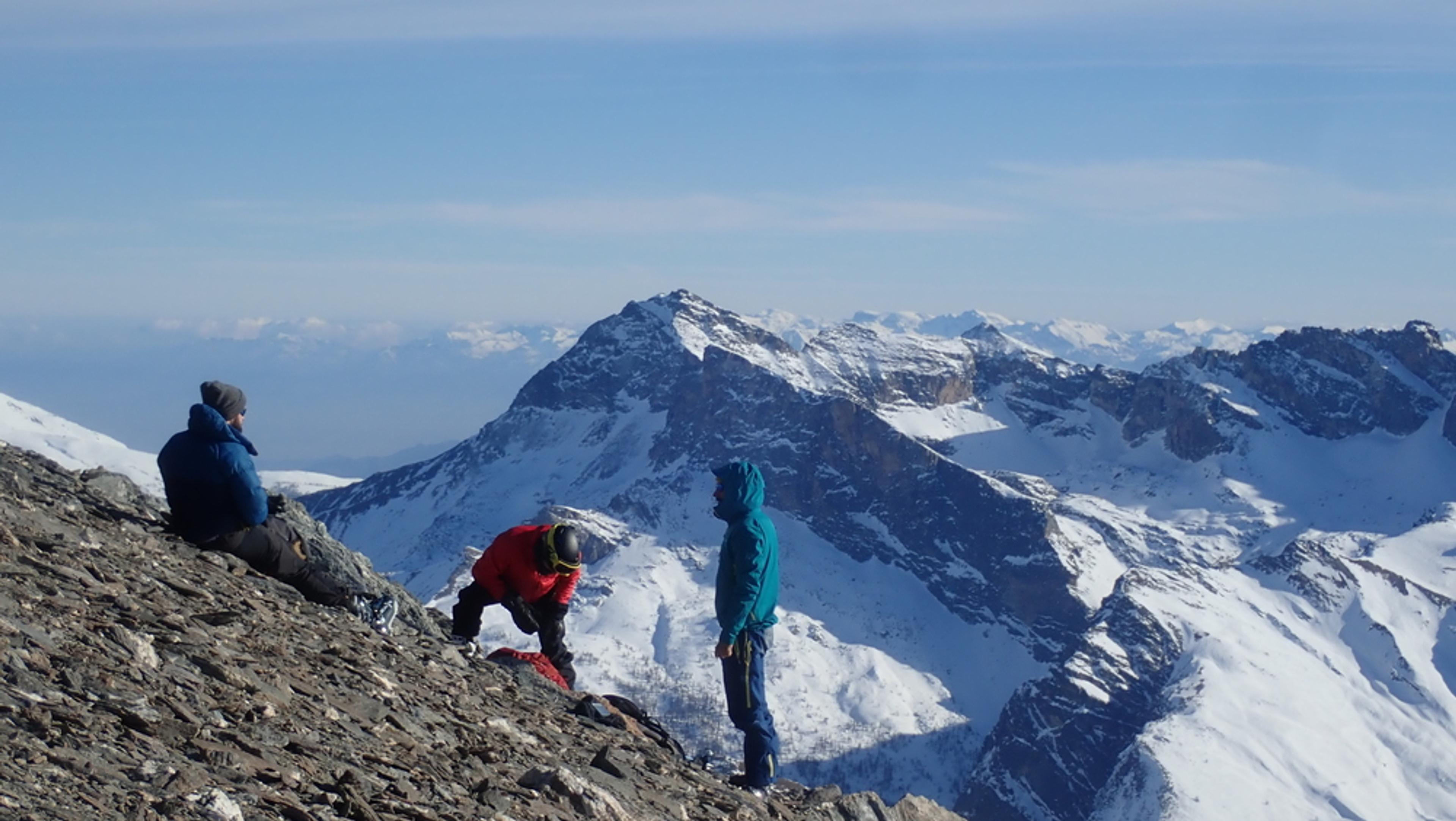 Raid ski – Tête de Malacoste – P’tite pause avant la folle descente!