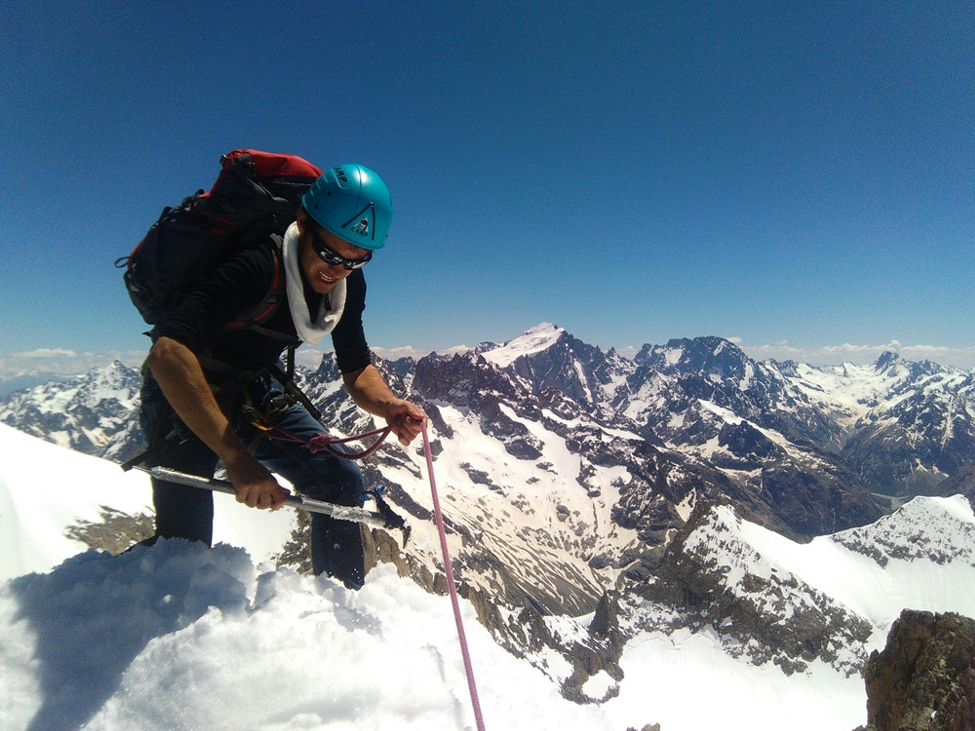 Rateau ouest - Tristan terrasse devant la Barre