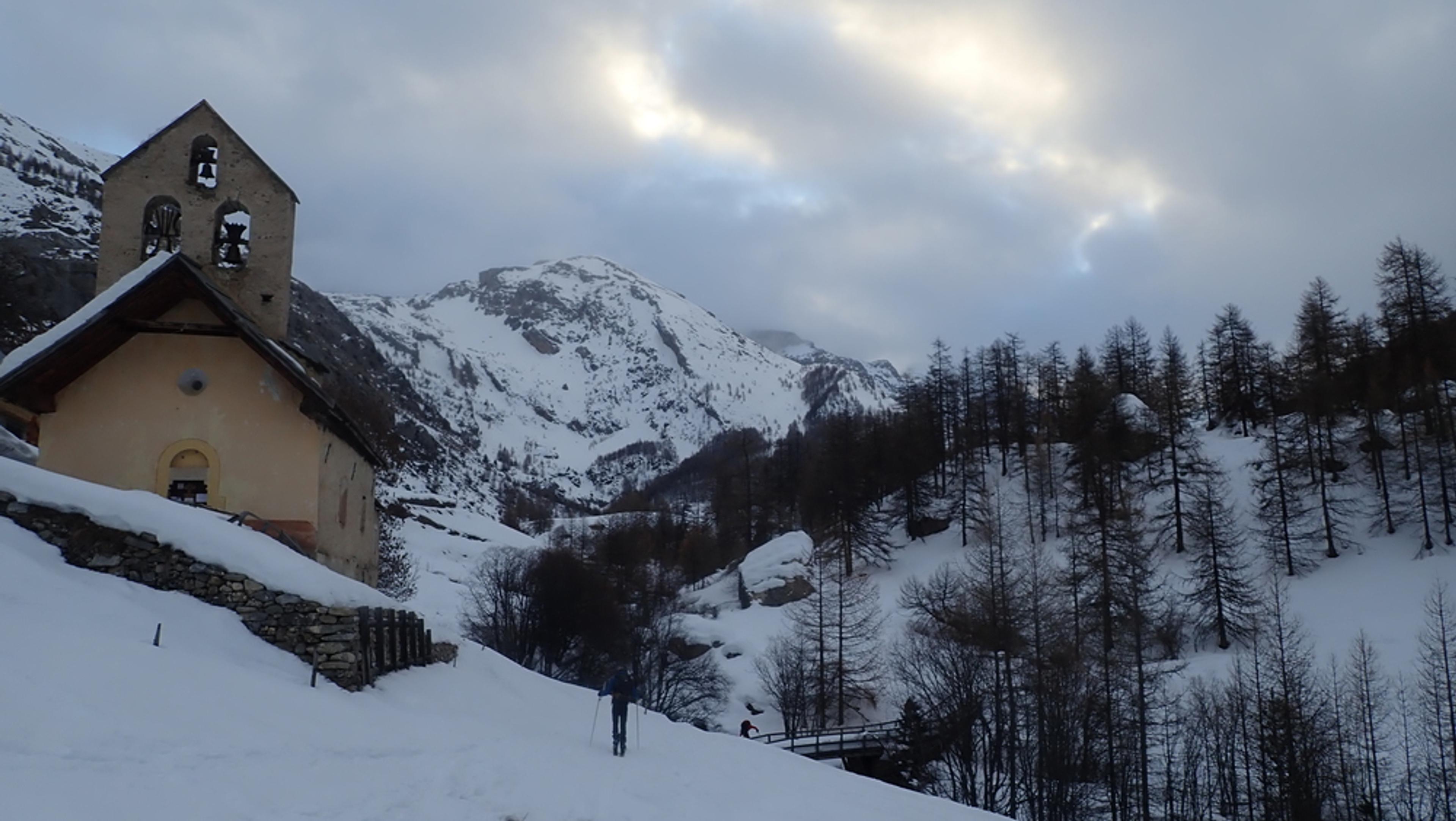 Raid ski – Couloir Eyssilloun – Back to Fouillouse