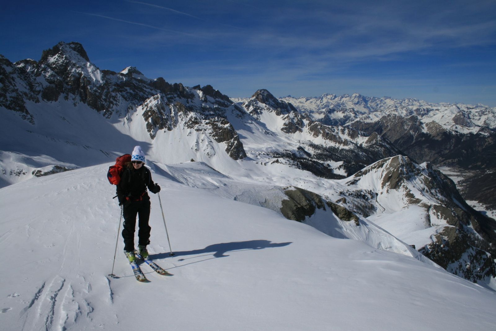 Laurence en finit avec la première montée au Girardin avec en fond le massif de la font Sancte