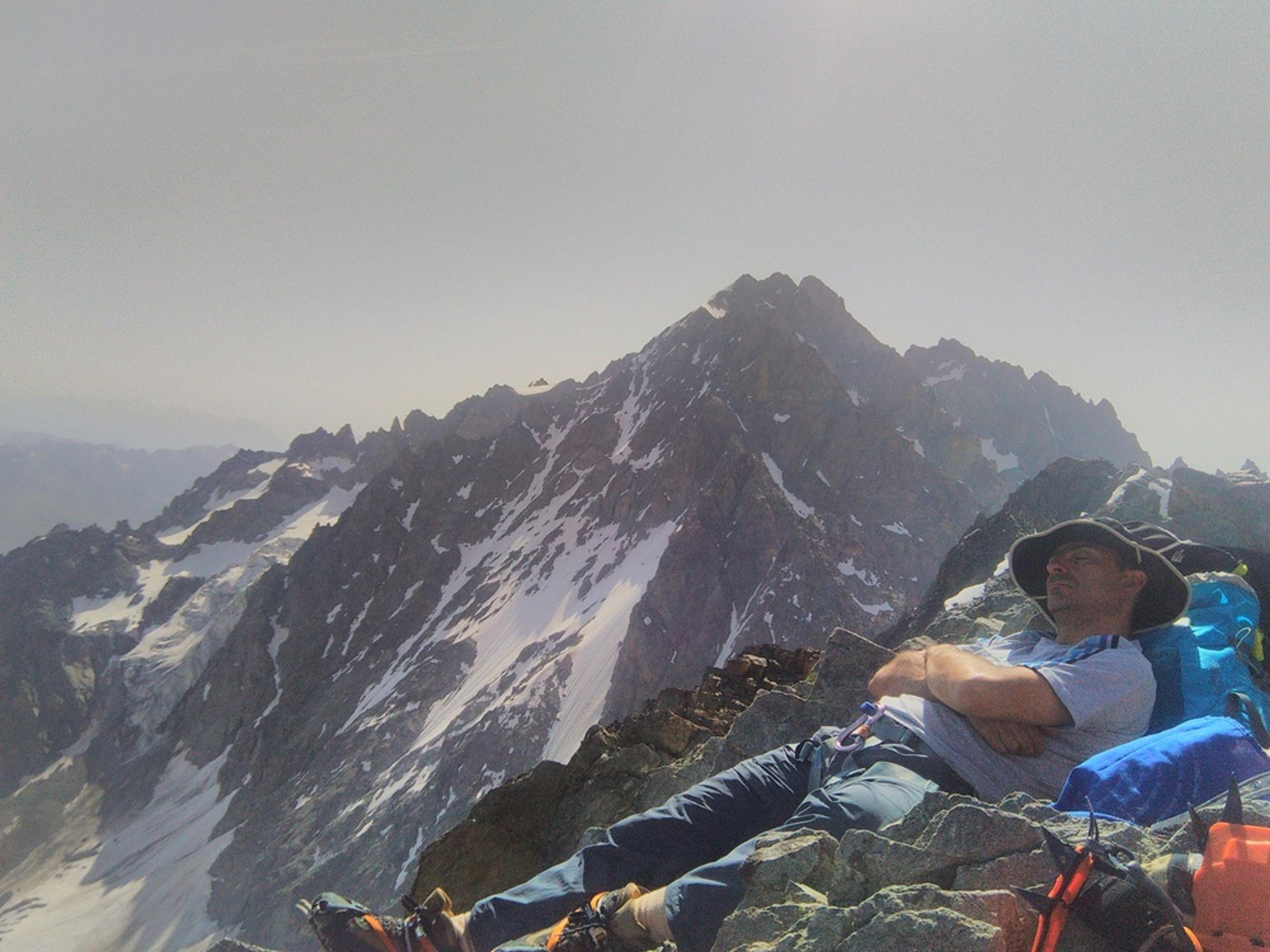initiation alpinisme - Sieste on top