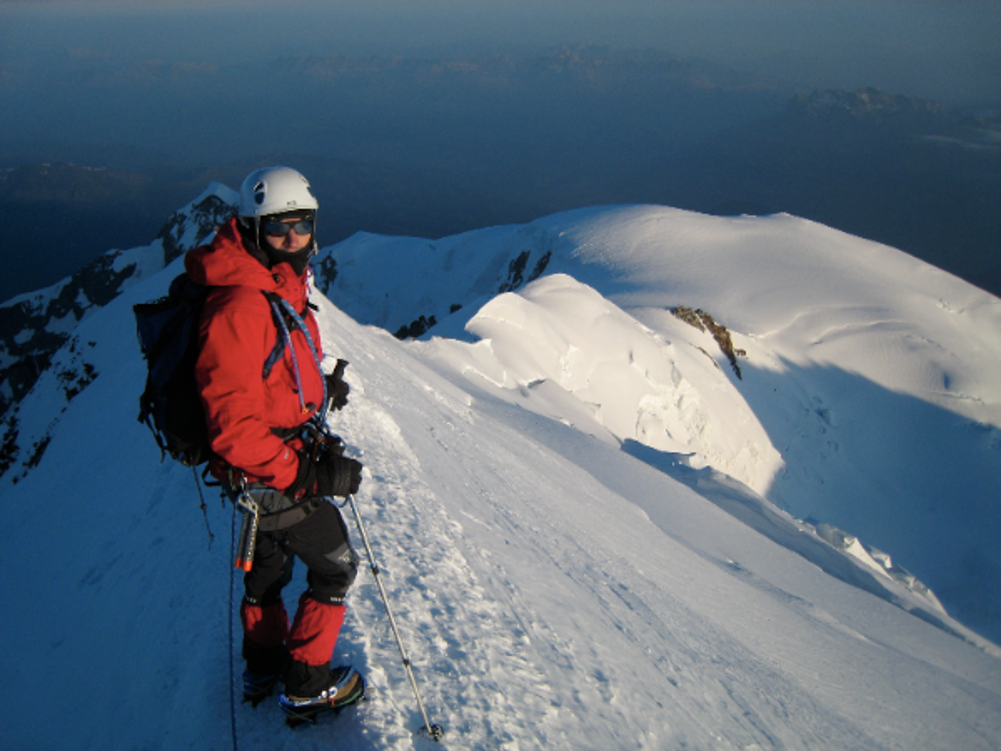 Tom à la descente sur l'arête des Bosses