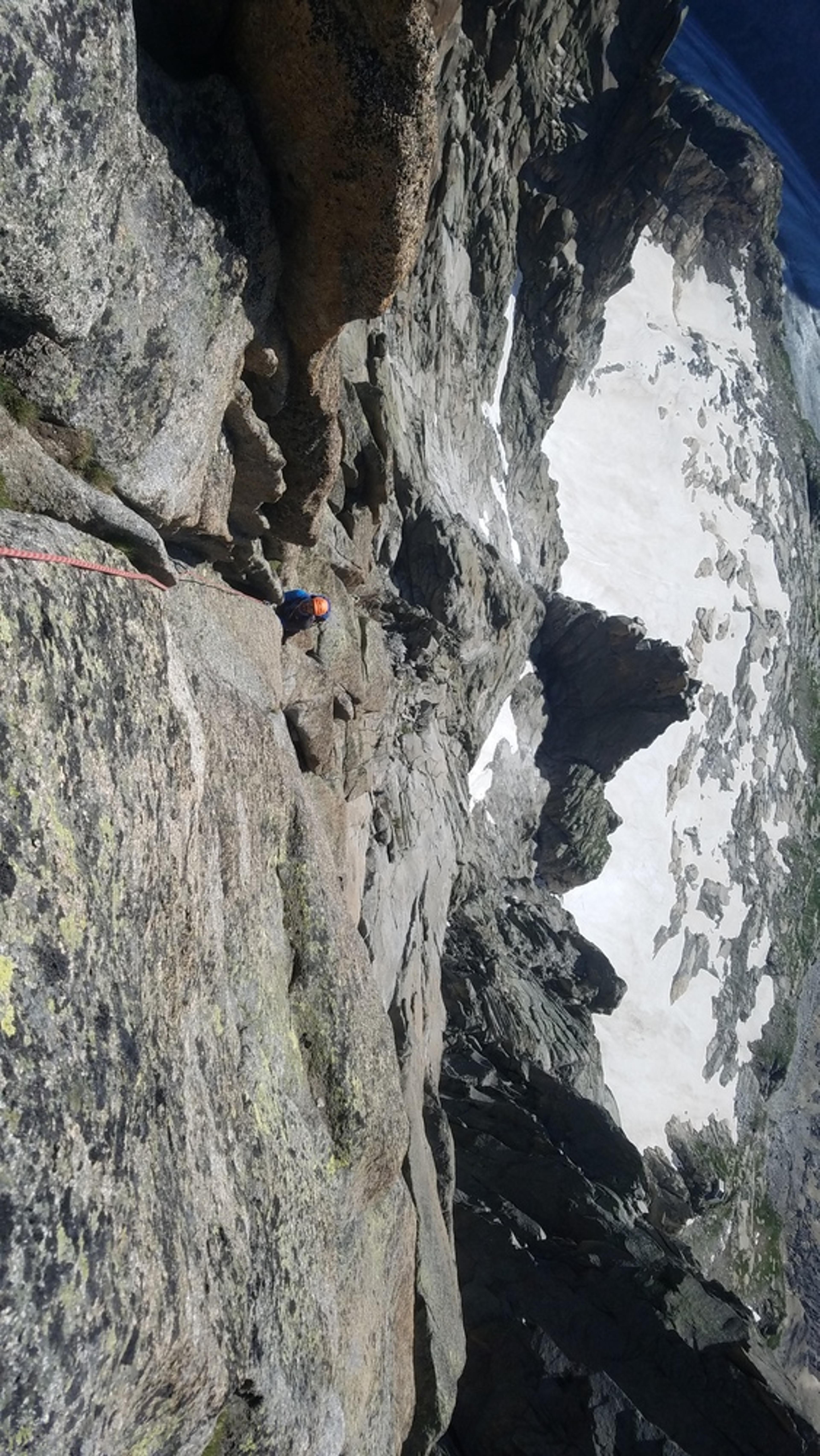 Fin de l'éperon de Grépon Mer de glace, du IV qui grimpe!