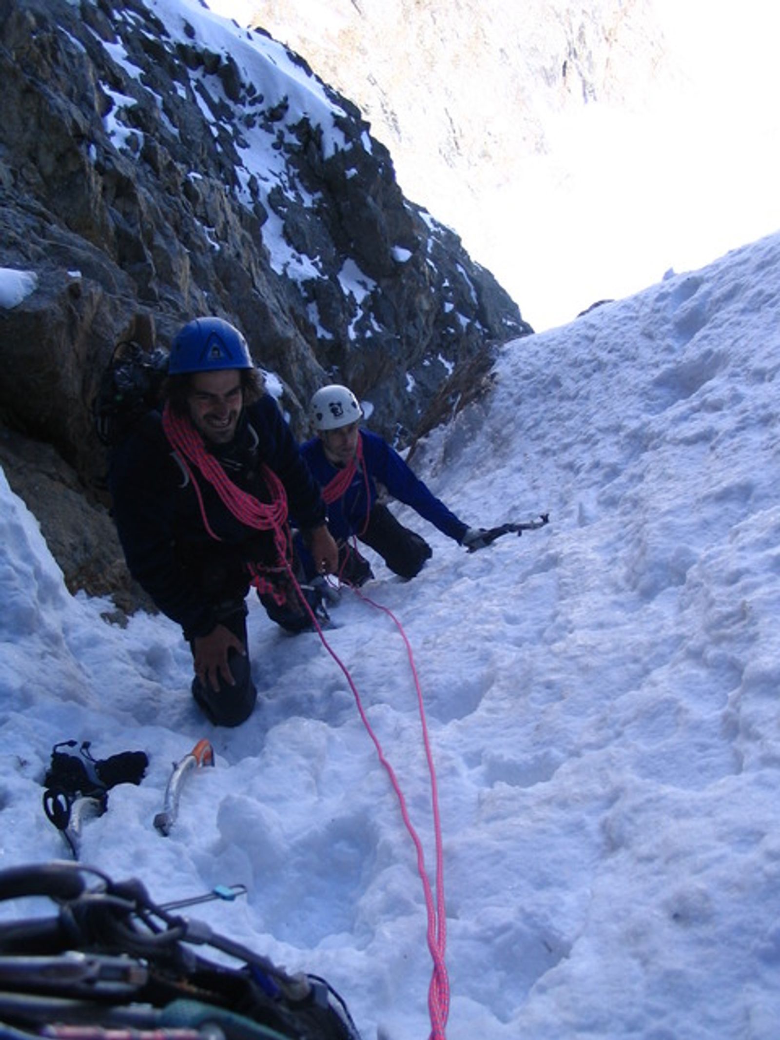 Nico et Steve dans le goulotte cret au pic de chamoissiere