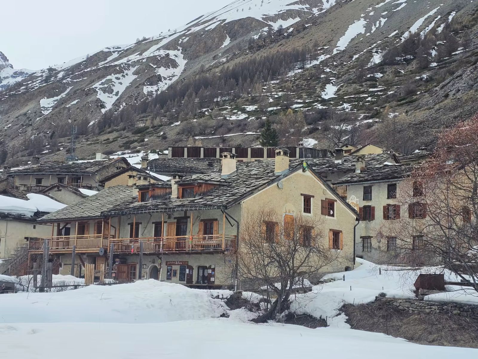 Arrivée sur le village de Maljasset dans la Haute-Ubaye