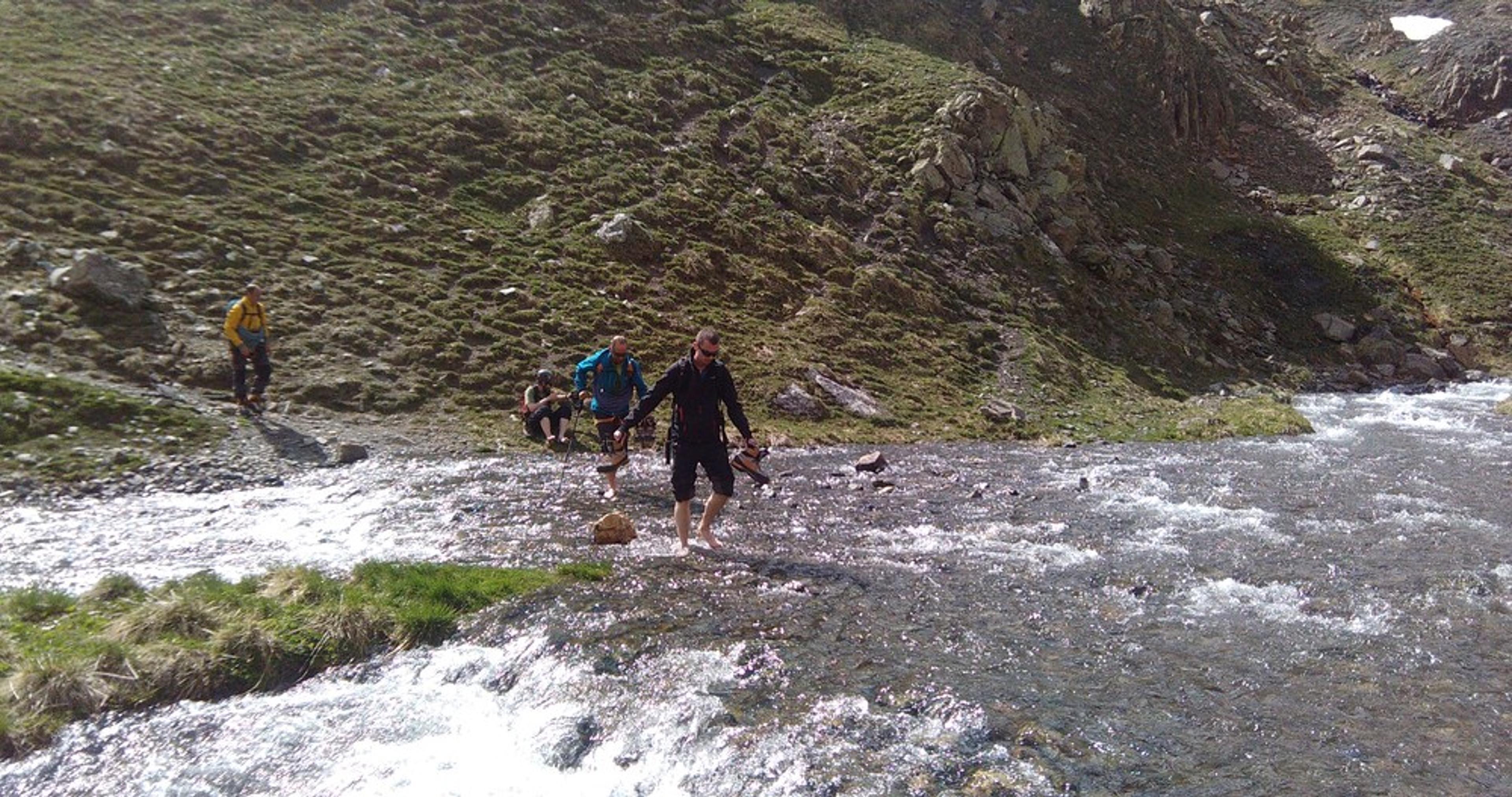 Arête de la Bruyère - Traversée du torrent gelé!