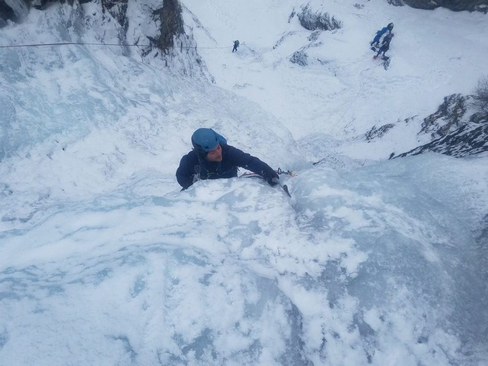 alpe-huez-cascade-glace-coucher-soleil.jpg