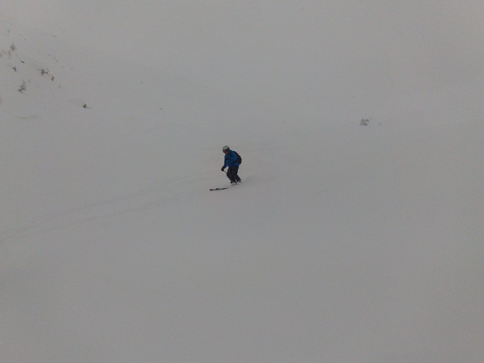 Tete des raisins - Derick enjoying the powder