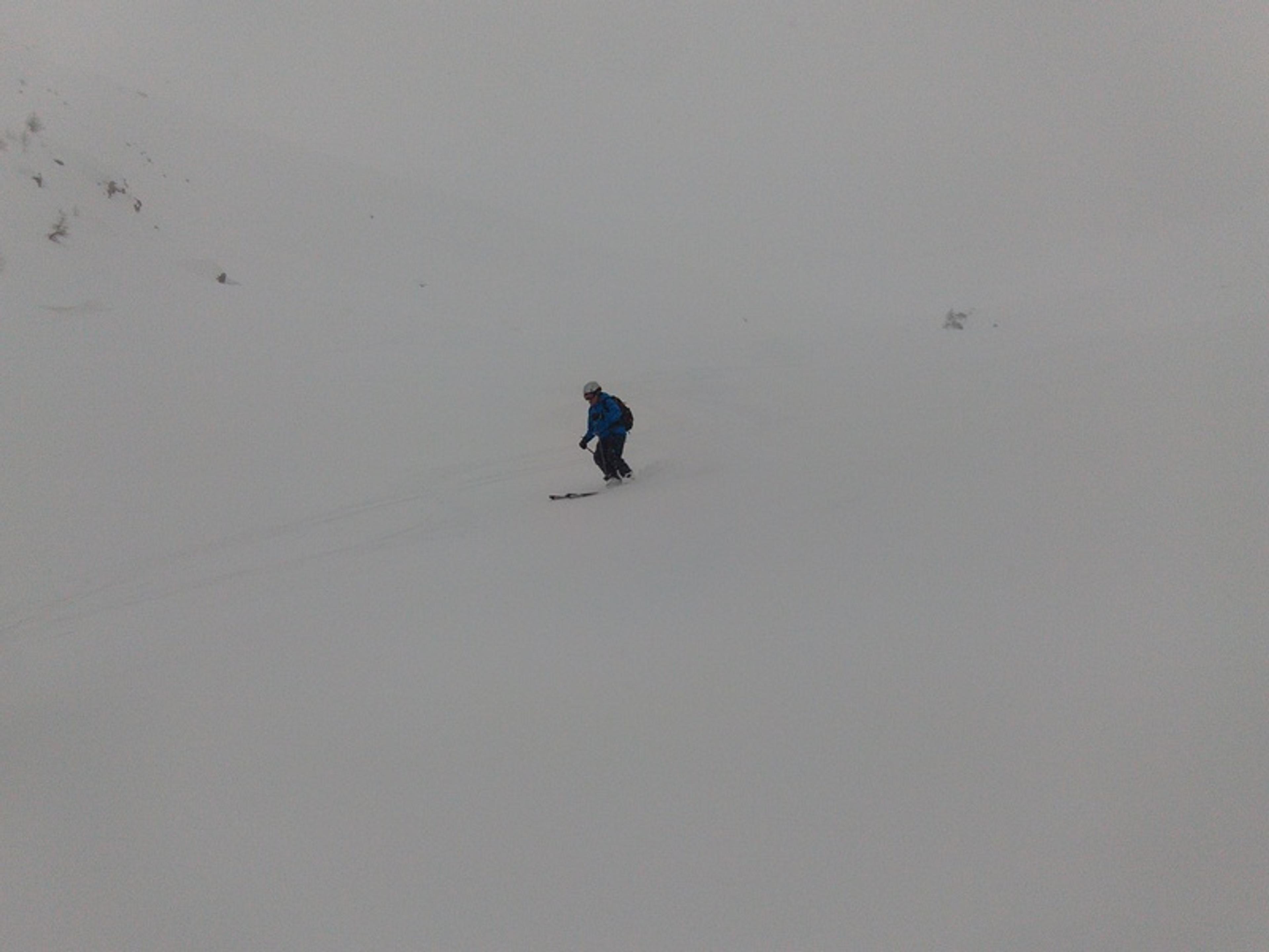 Tete des raisins - Derick enjoying the powder