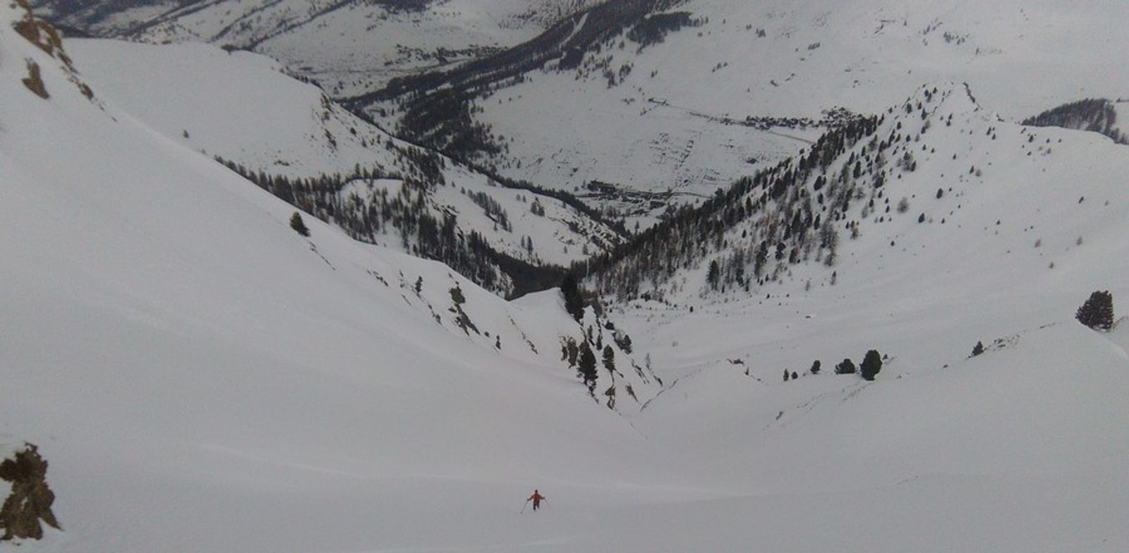 Descente dans le vallon du Pis