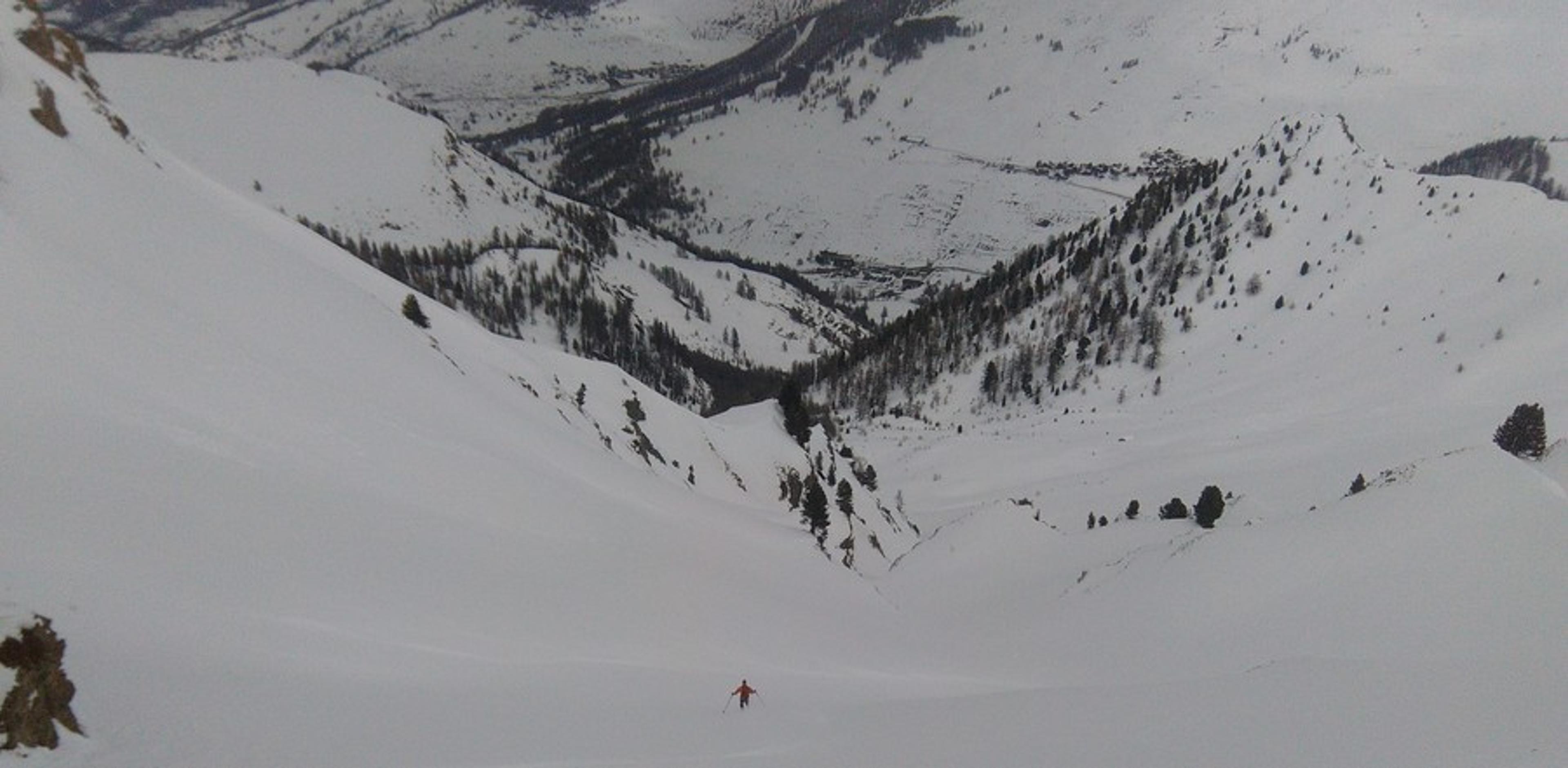Descente dans le vallon du Pis