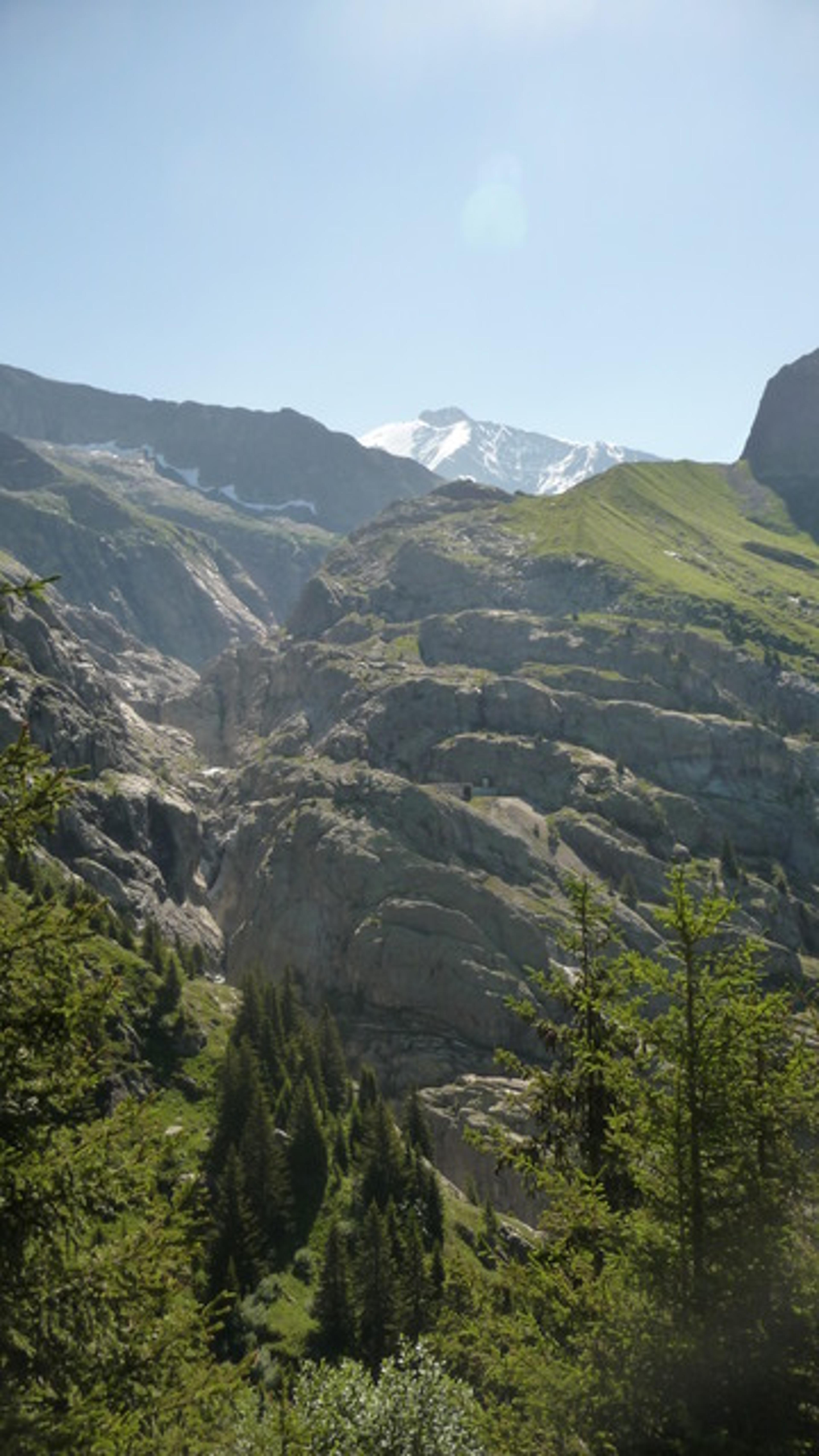 Le verrou du Glacier de Tré la Tête avec en fond l'Aiguille des Glaciers