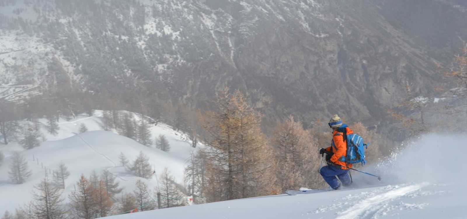 Ski de rando - Crête de la Seyte - Tout en bas la vallée!