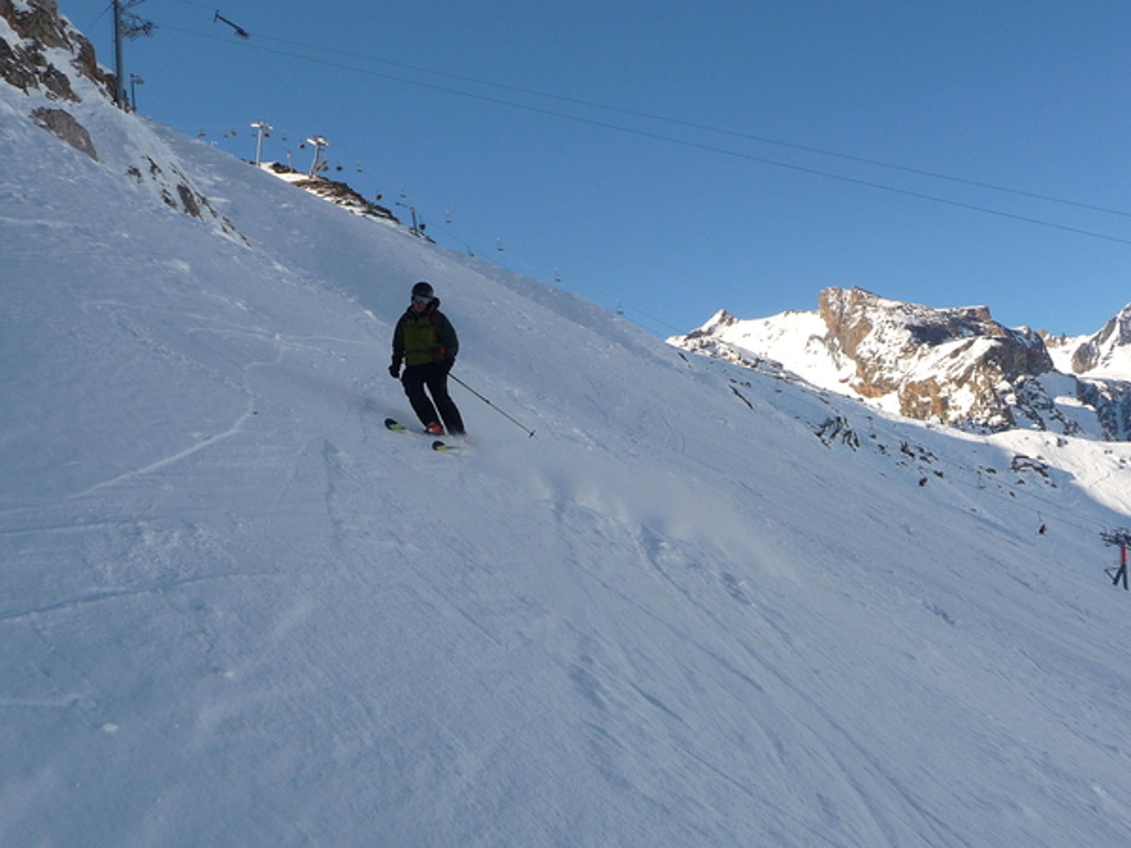 Hors piste Serre Chevalier - Franck dans la pente de l'Yret