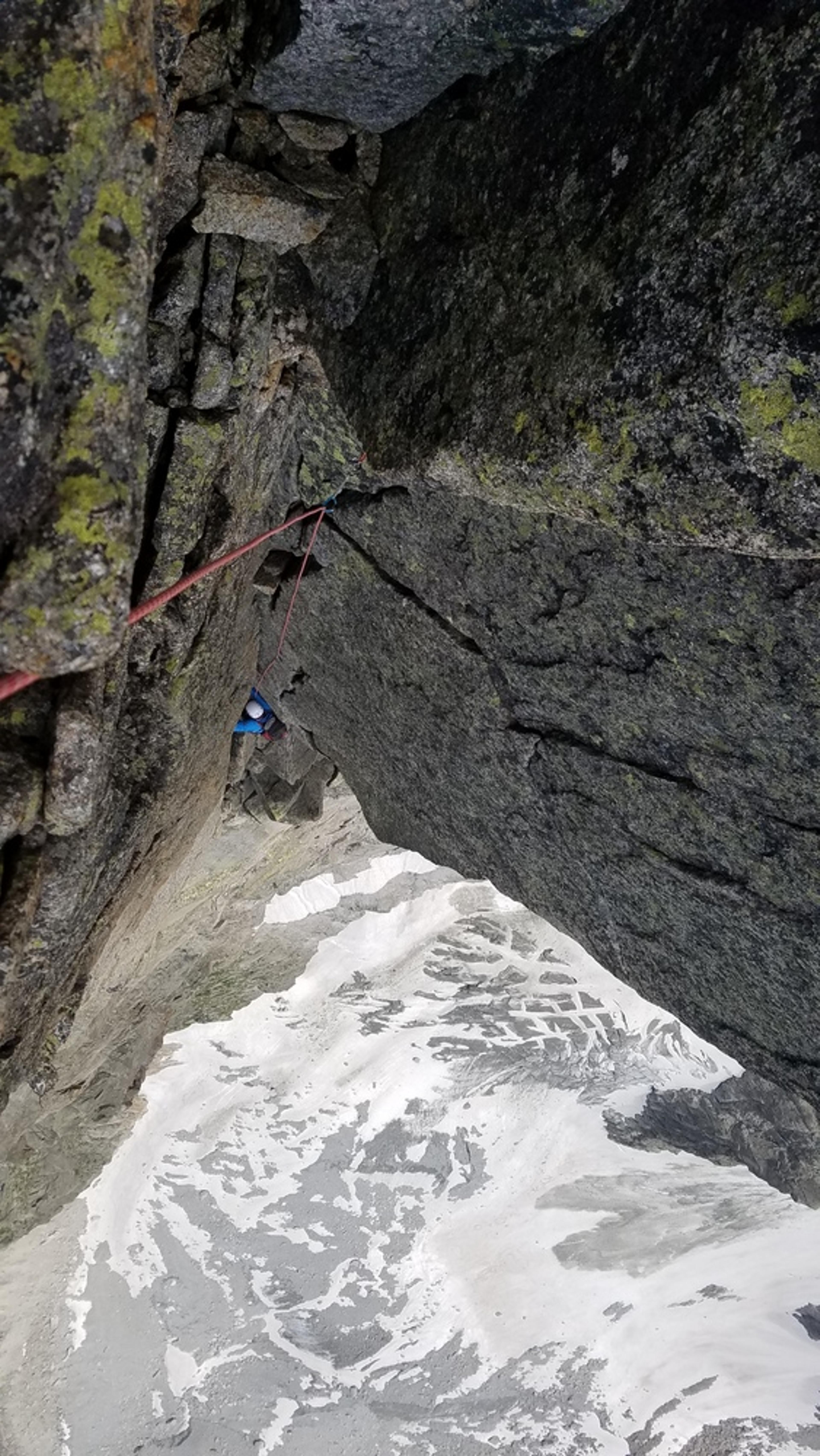 Beau dièdre sur l'arête NW de Blaitière