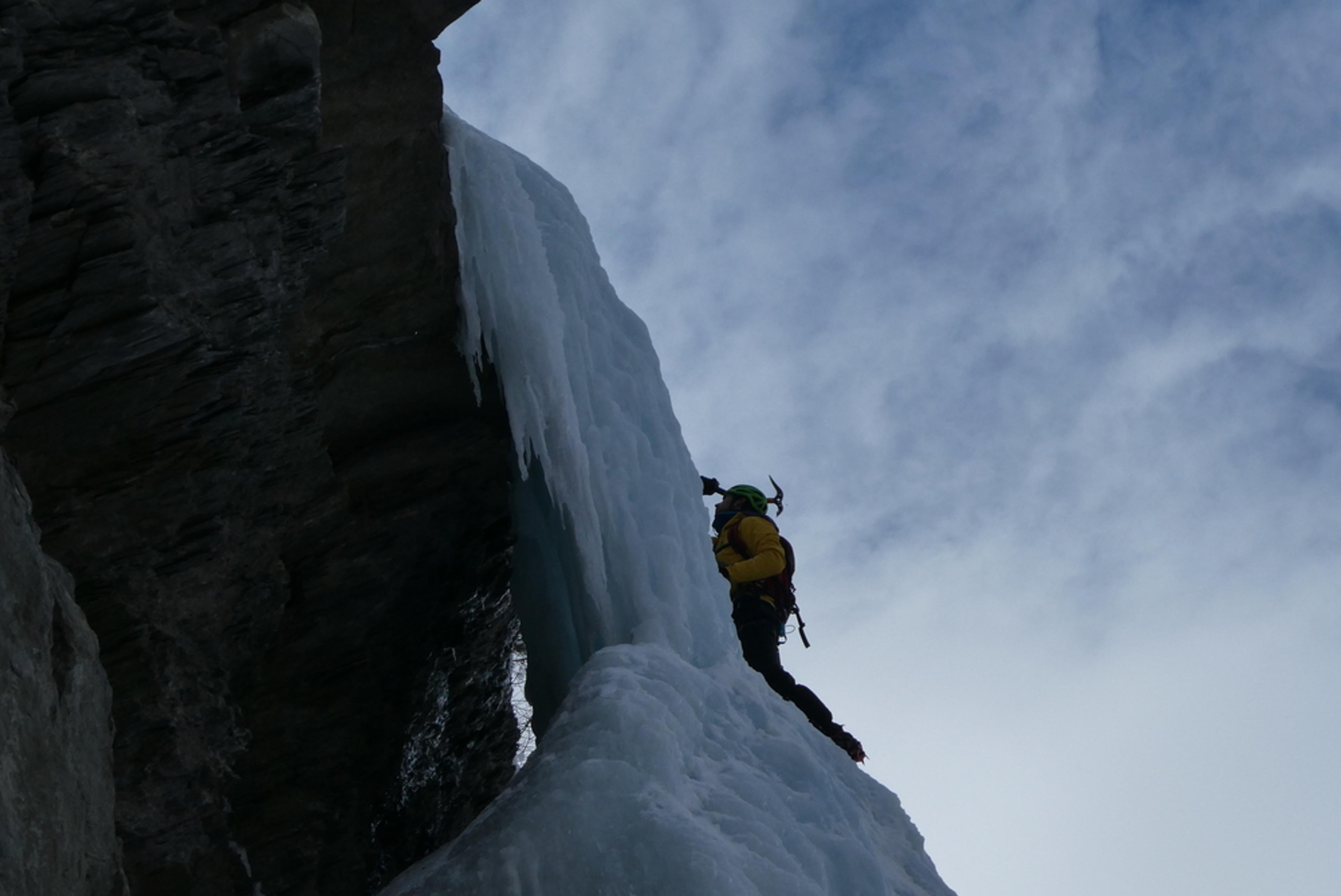 cascade de glace - Fracastorus - Les espagnols devant nous