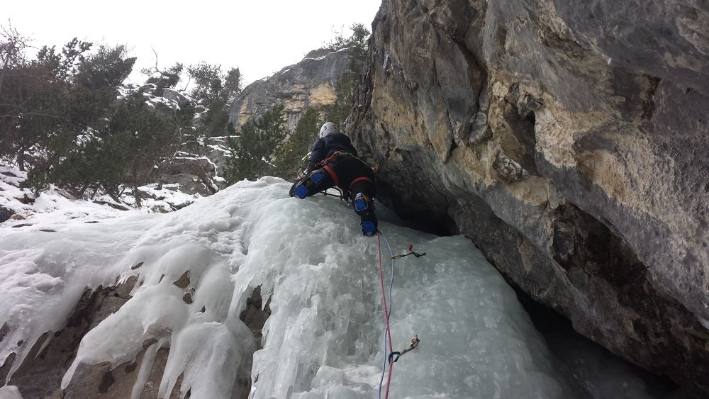 Ski et cascade dans la journée!