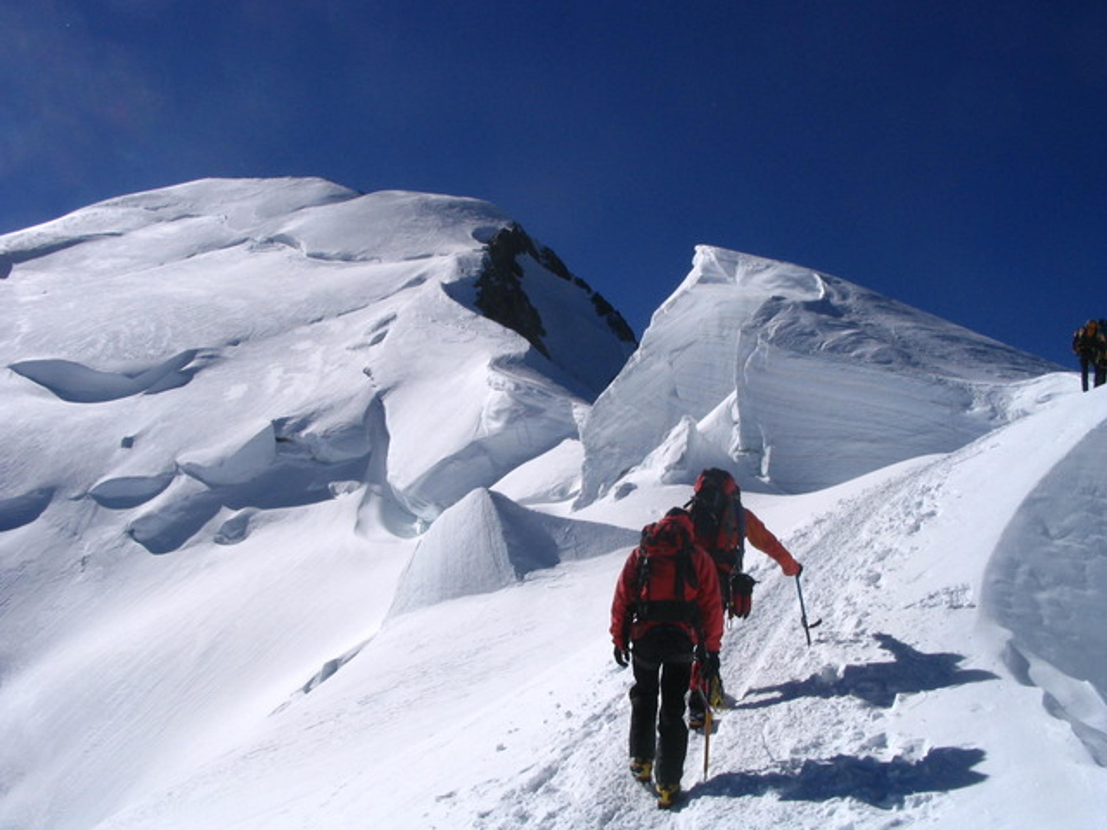 Sur l'arête des Bosses en direction du Mont Blanc