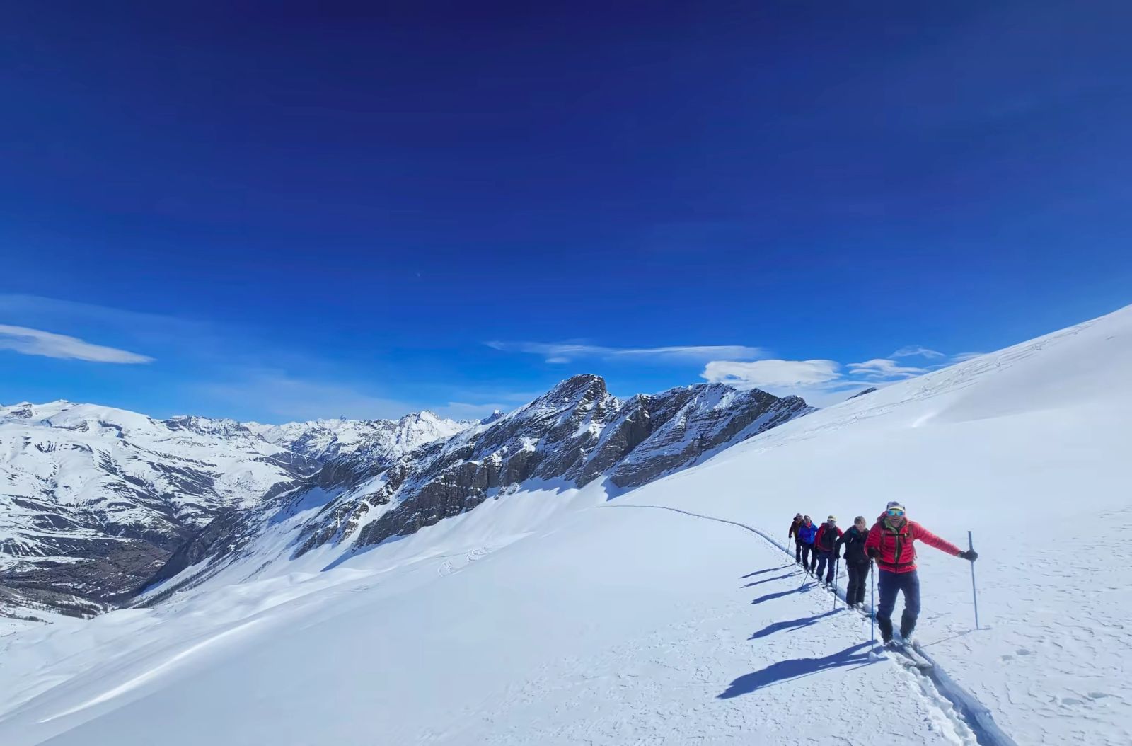 Groupe à la montée vers le sommet de Grande Combe