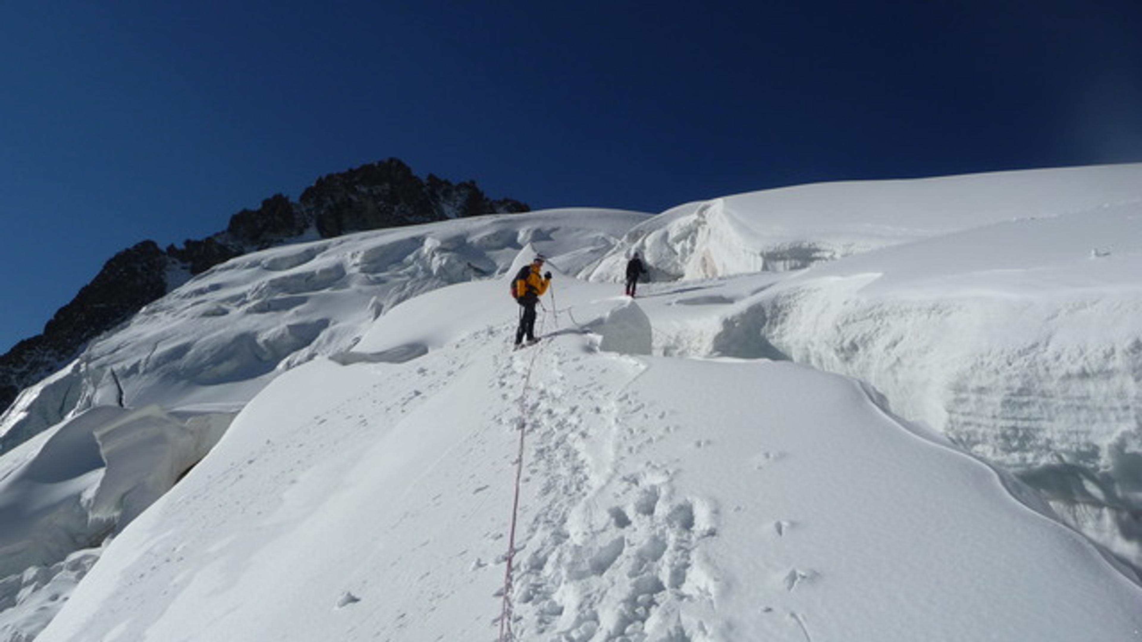 Traversée du Pelvoux - Vers 3450m, quelques jolis trous