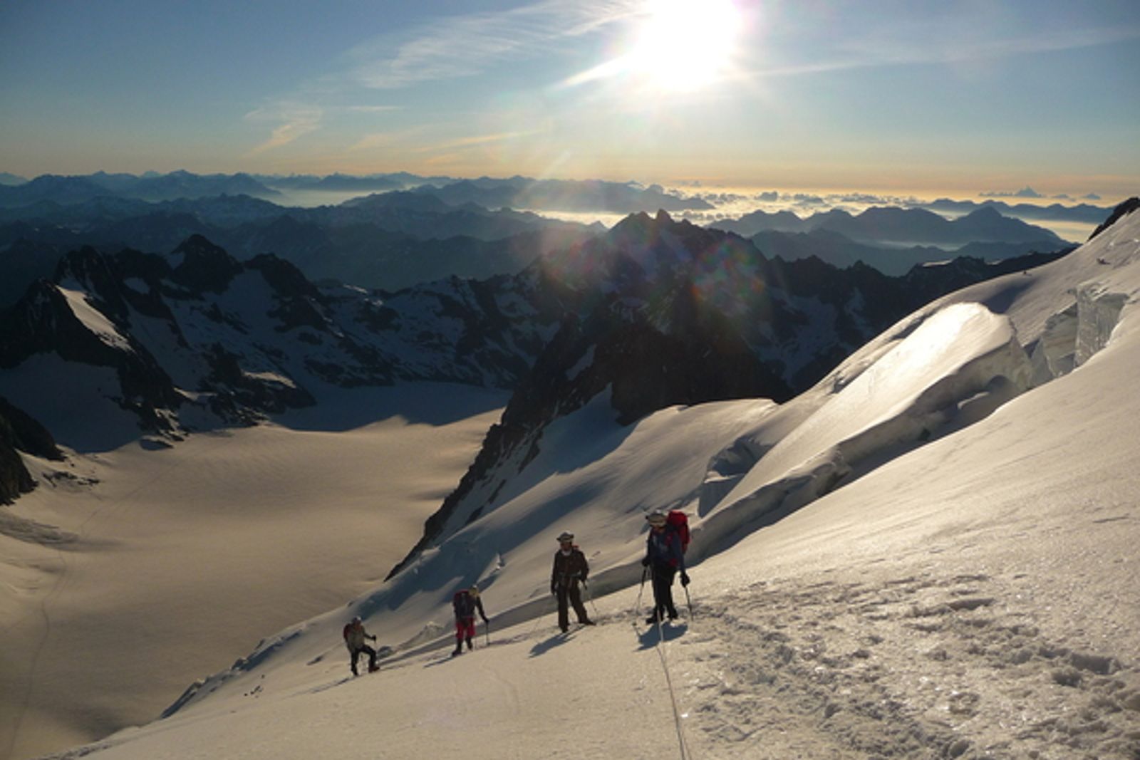 Dôme des Ecrins - Mer de nuage au loin