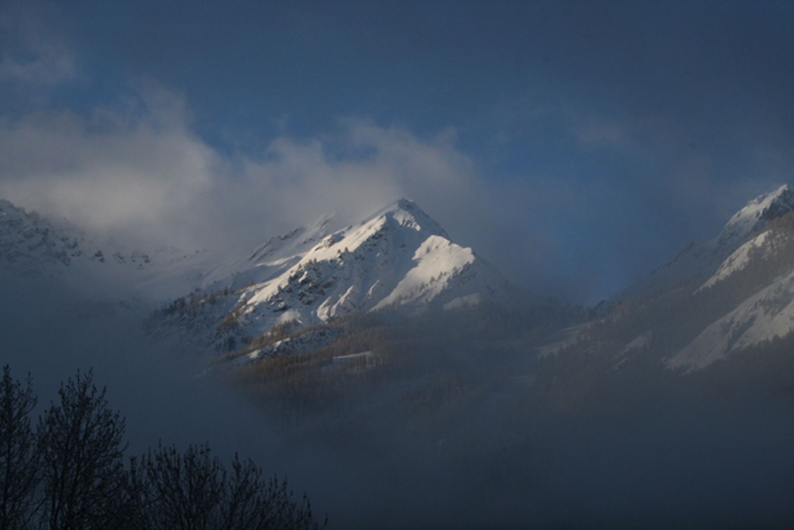 Vallon du Fontenil - Les montagnes sortent de la brume