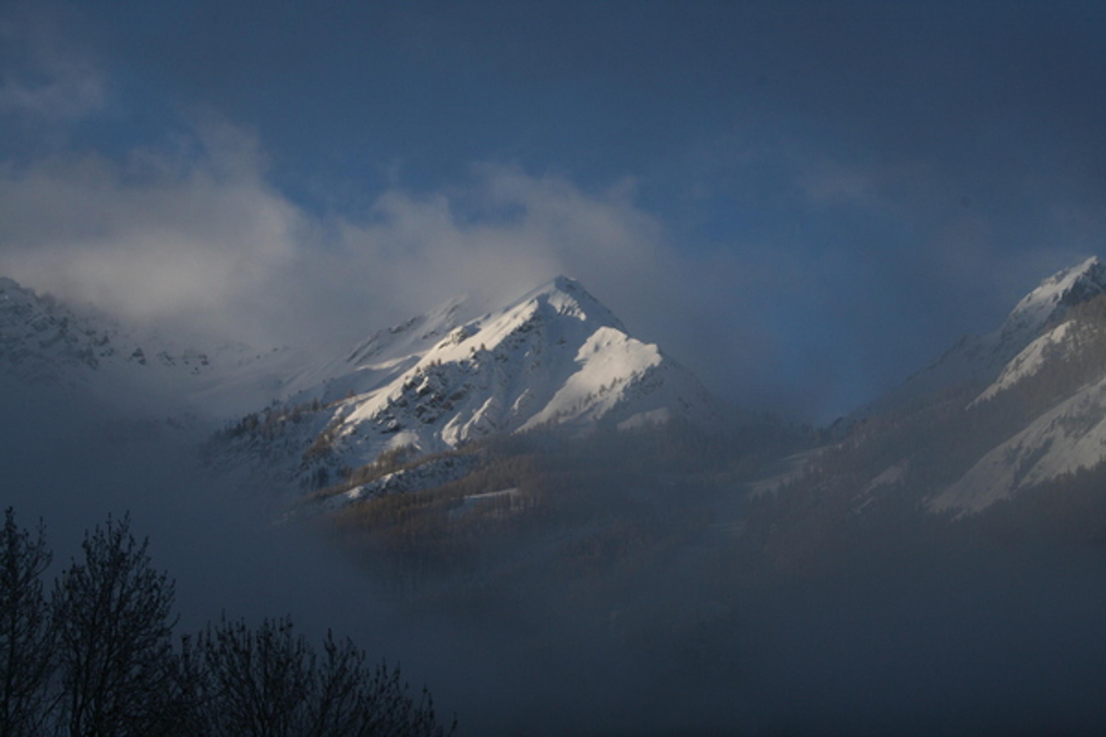 Vallon du Fontenil - Les montagnes sortent de la brume