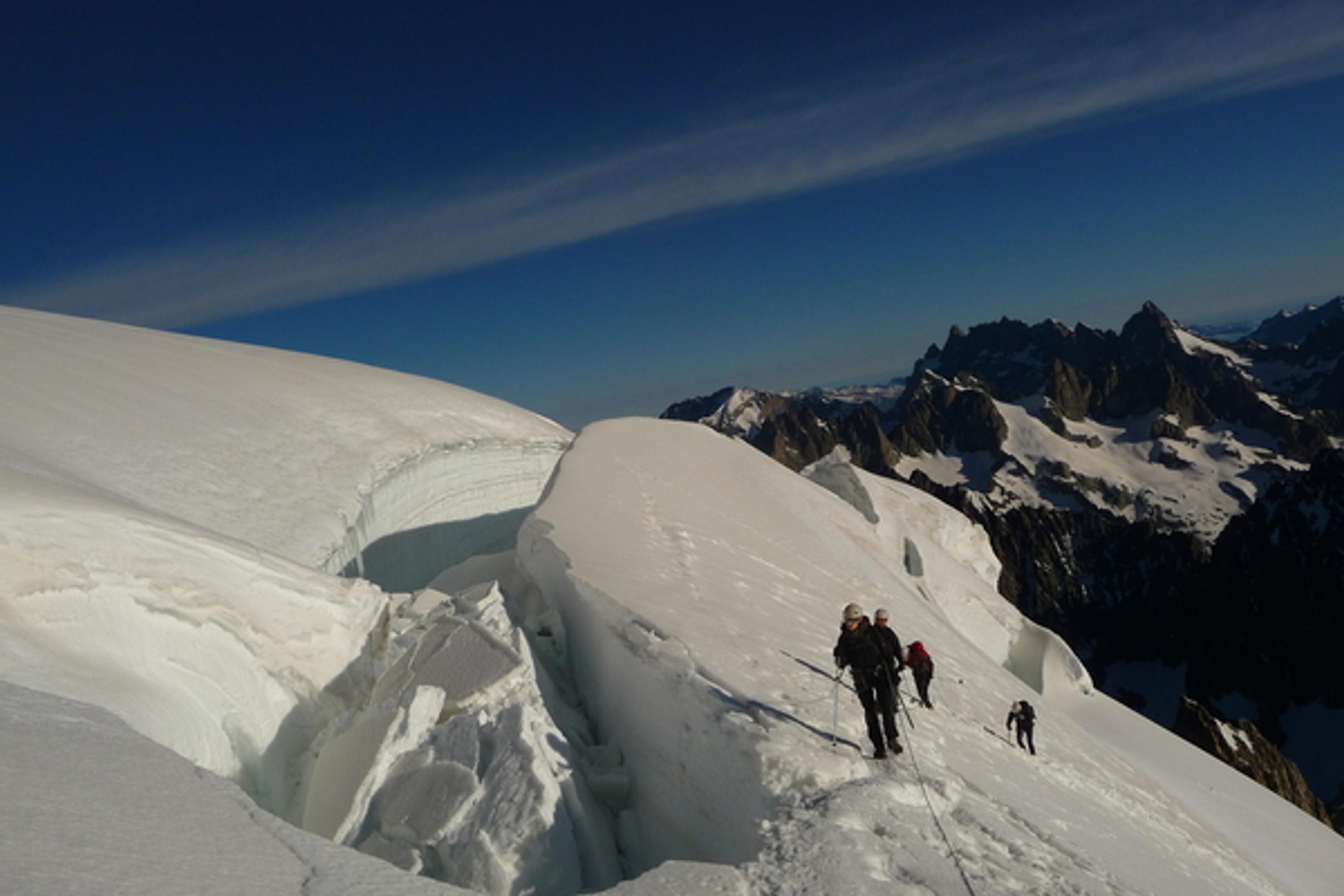 Dôme des Ecrins - Passage du pont de neige