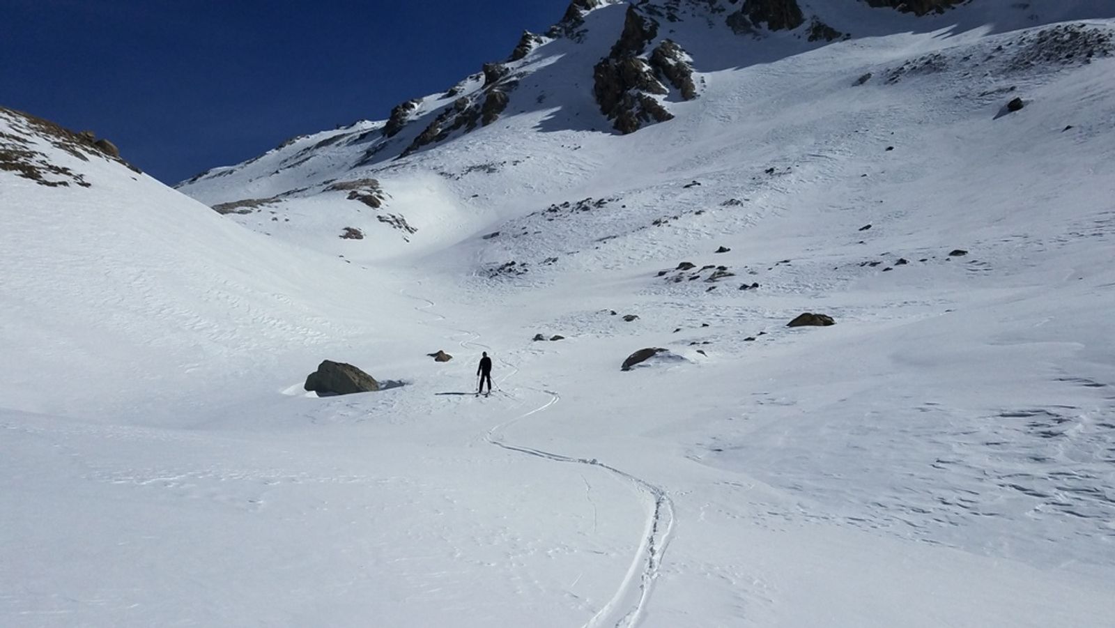 Ski facile dans le vallon des Pelouses vers Ceillac