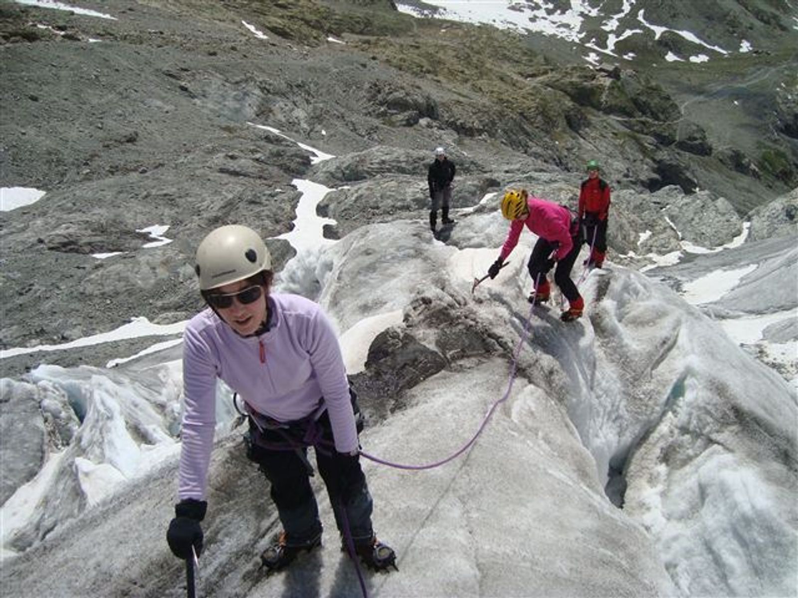 Ecole glace - Glacier Blanc - L'équipe en route pour explorer le glacier!