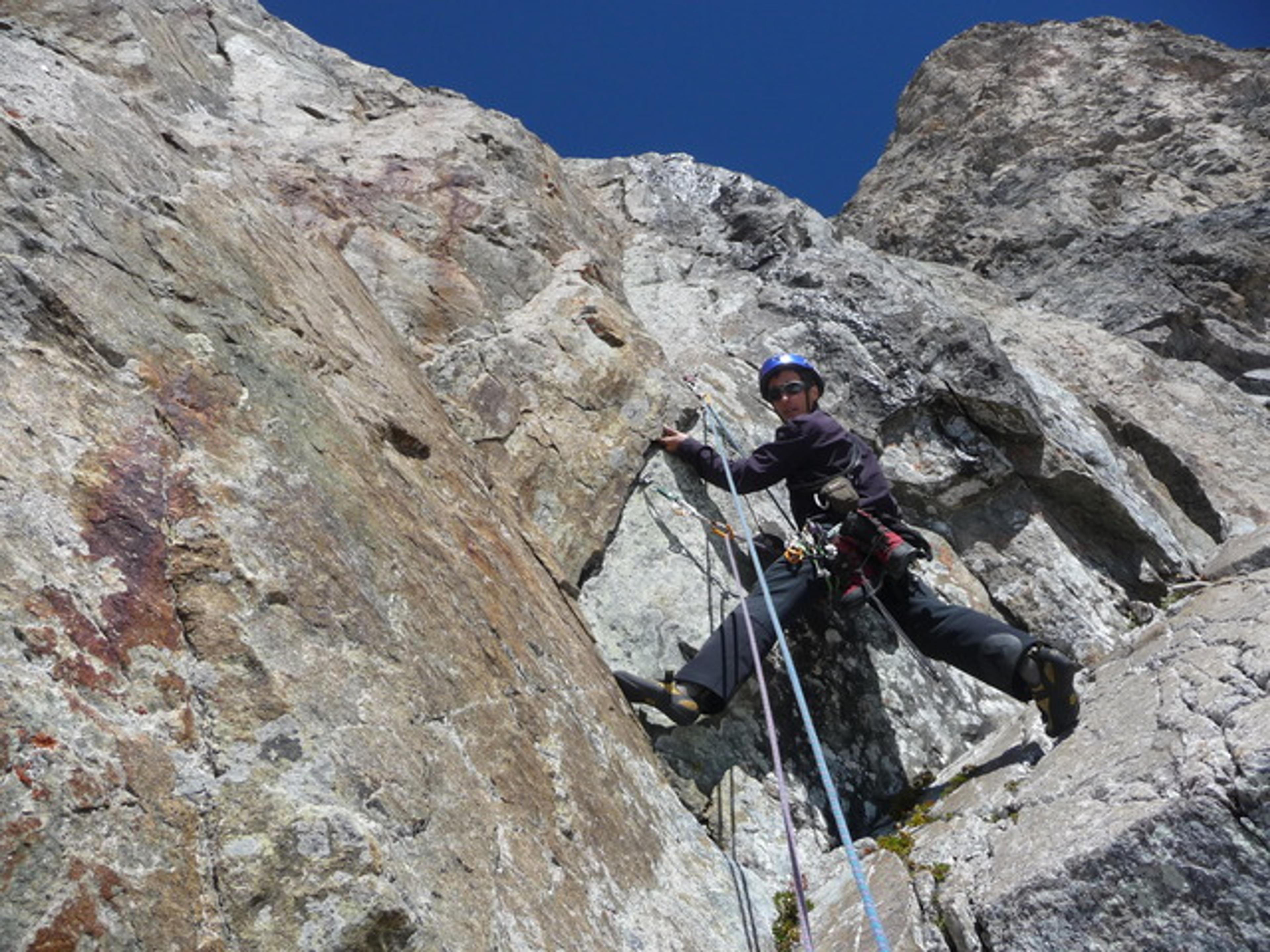 Dans le 6a+ juste avant la vire du Glacier Carré