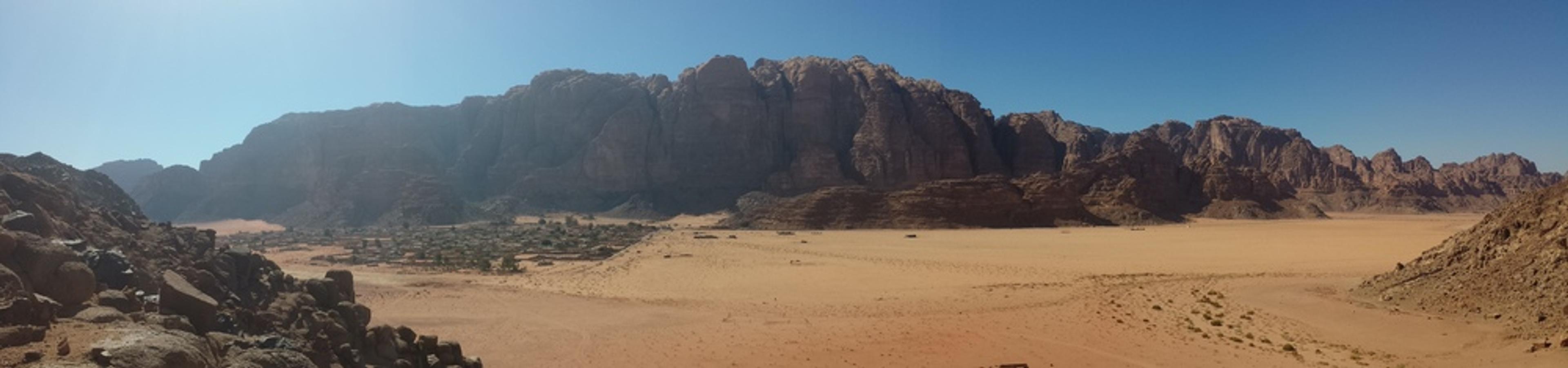 Jebel Um Ejil - Soumises - Vue sur wadi rum