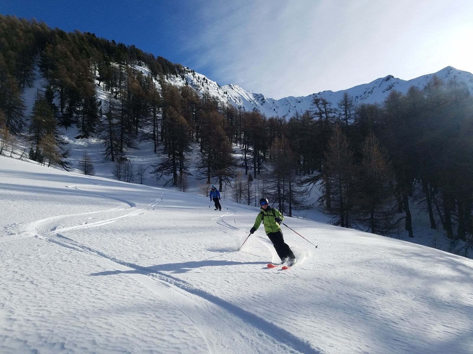 Un autre skieur sous le pic du Clocher, Risoul