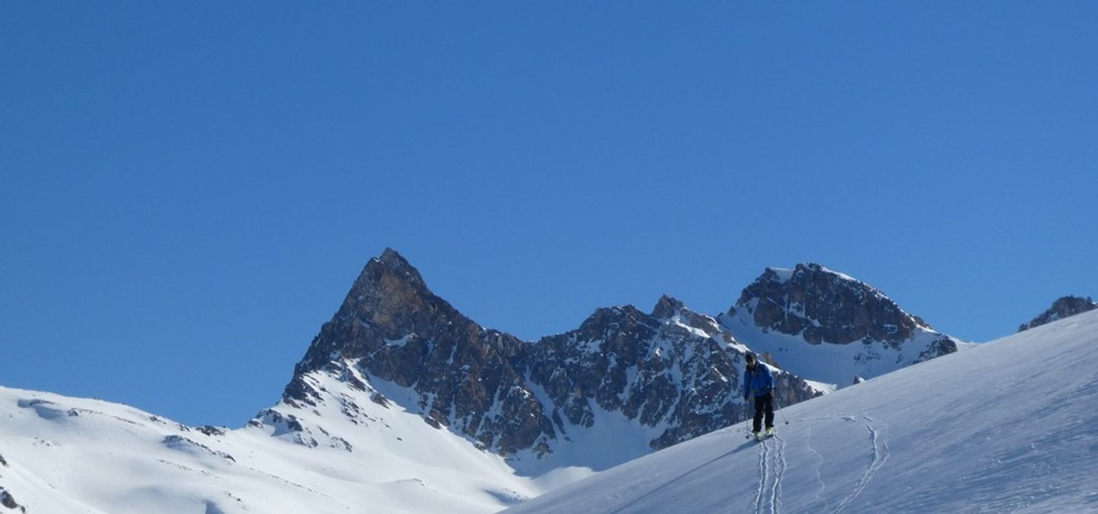 Refuge Terre rouge - Eddi dans la carte postale