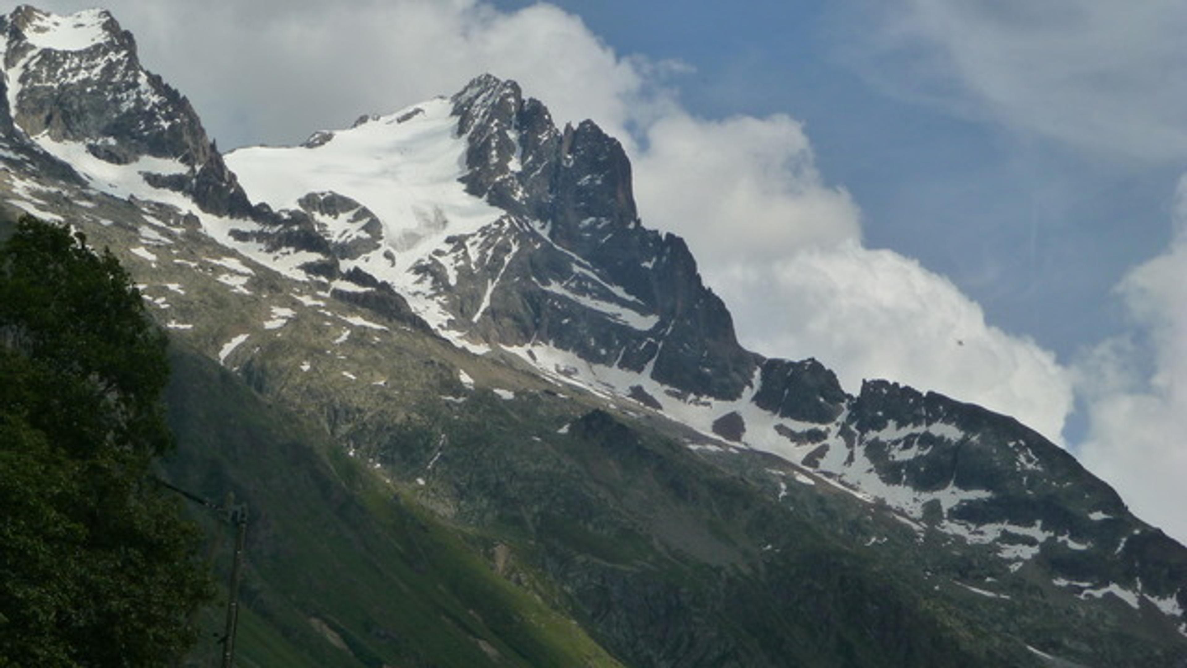 L'arête vue de la vallée