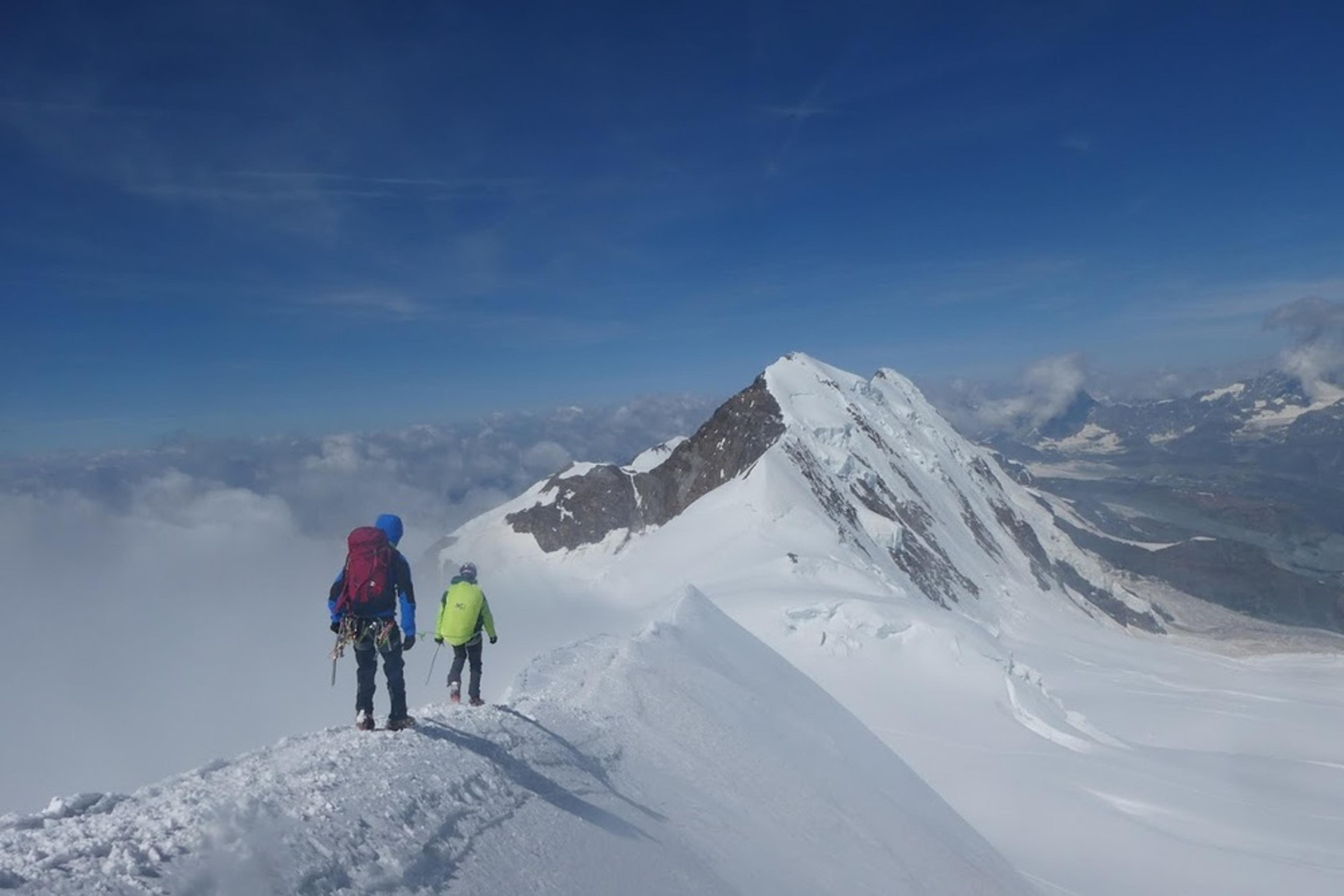 Descente face au Lyskamm