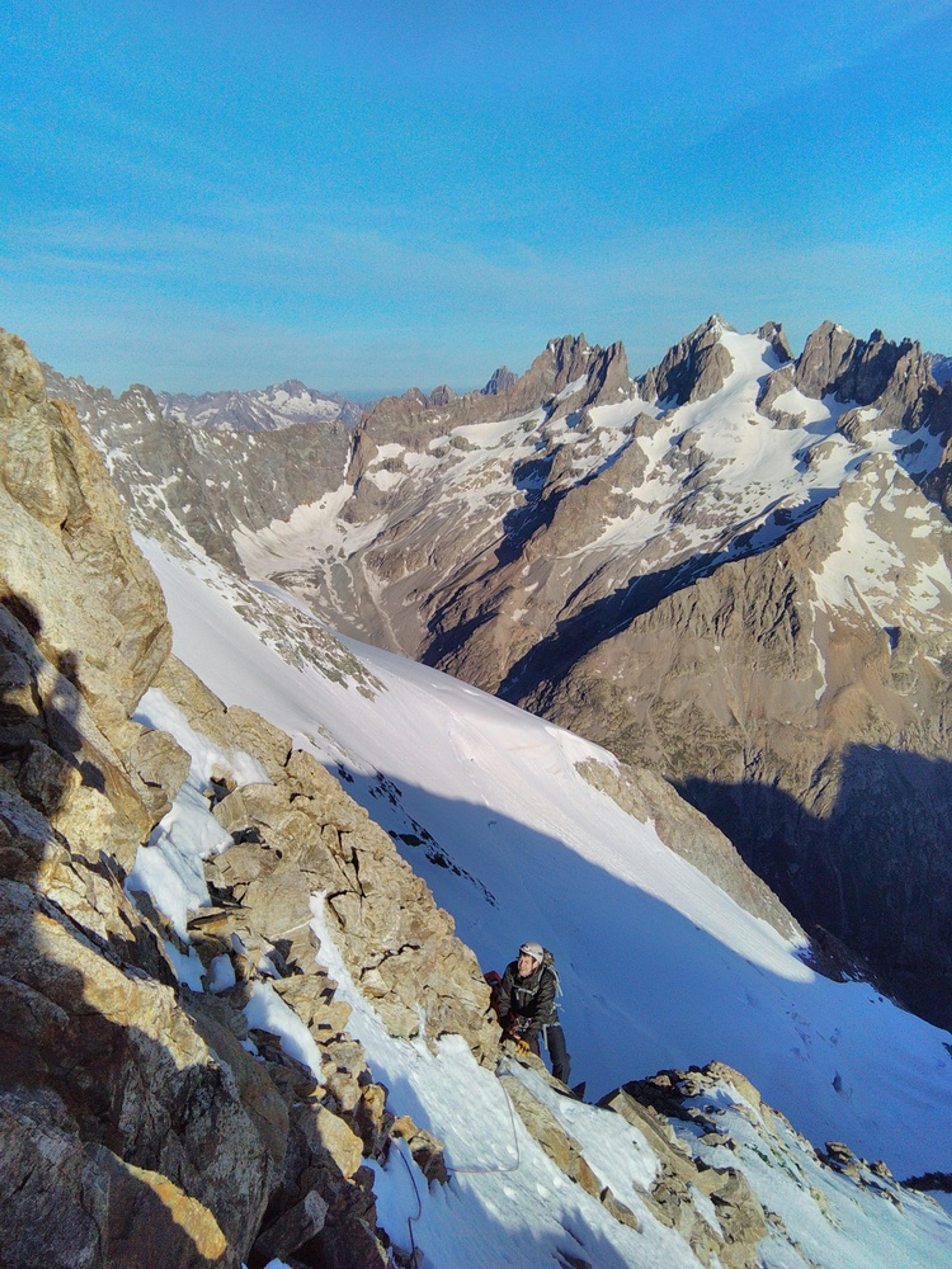 Neige Cordier - Sur l'arête sommitale