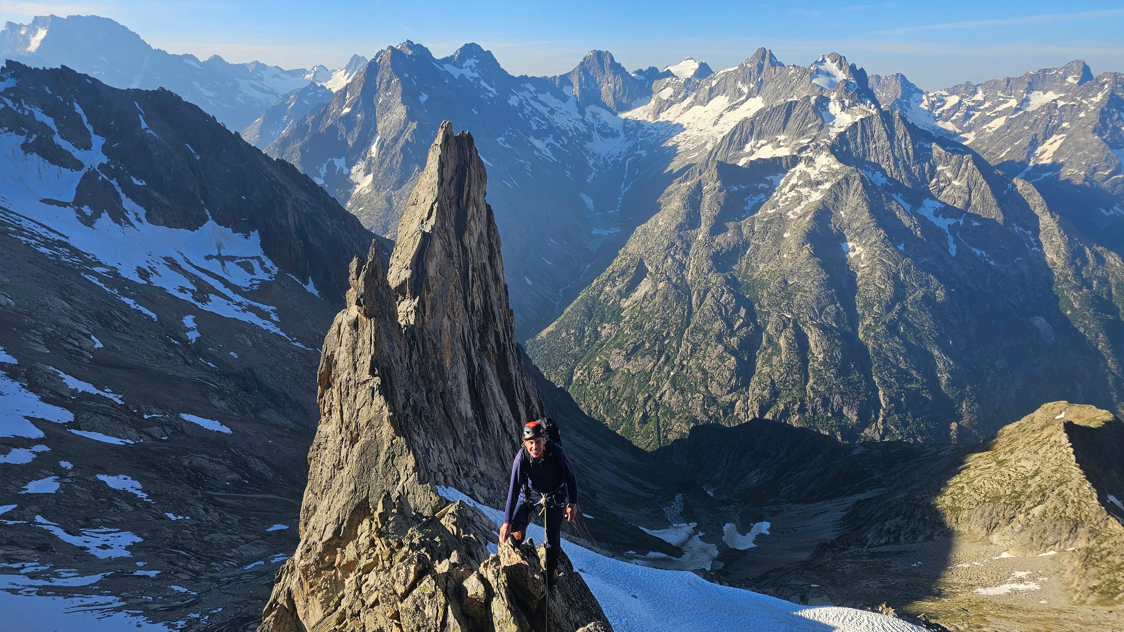 Alpiniste dans la dernière longueur de la Dibona