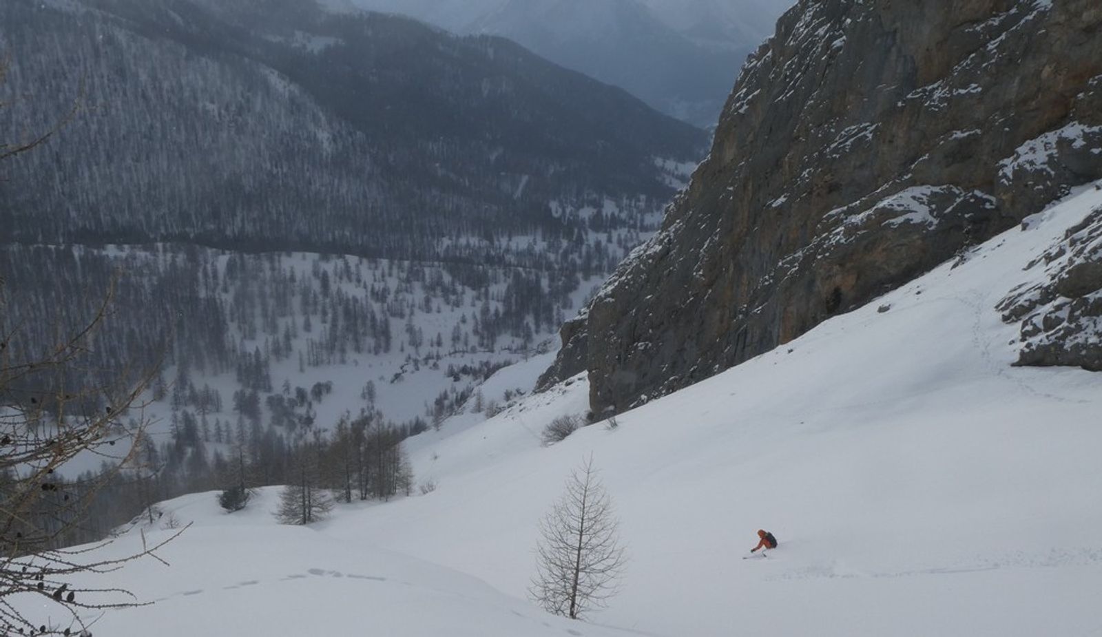 Ski randonnée Ubaye Fouillouse - Tour du Replat des Genisses - Eddi ouvre le bal