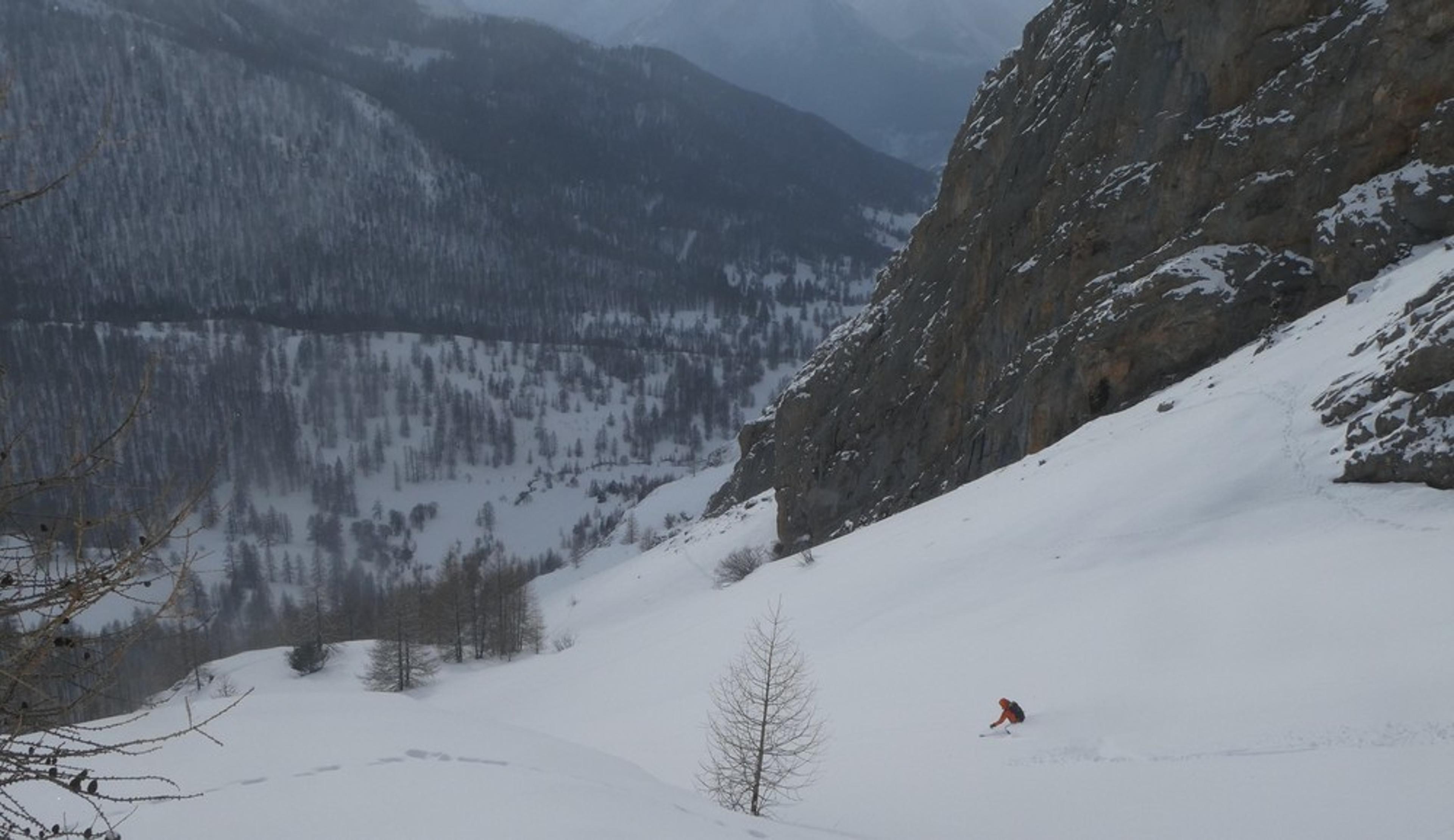 Ski randonnée Ubaye Fouillouse - Tour du Replat des Genisses - Eddi ouvre le bal