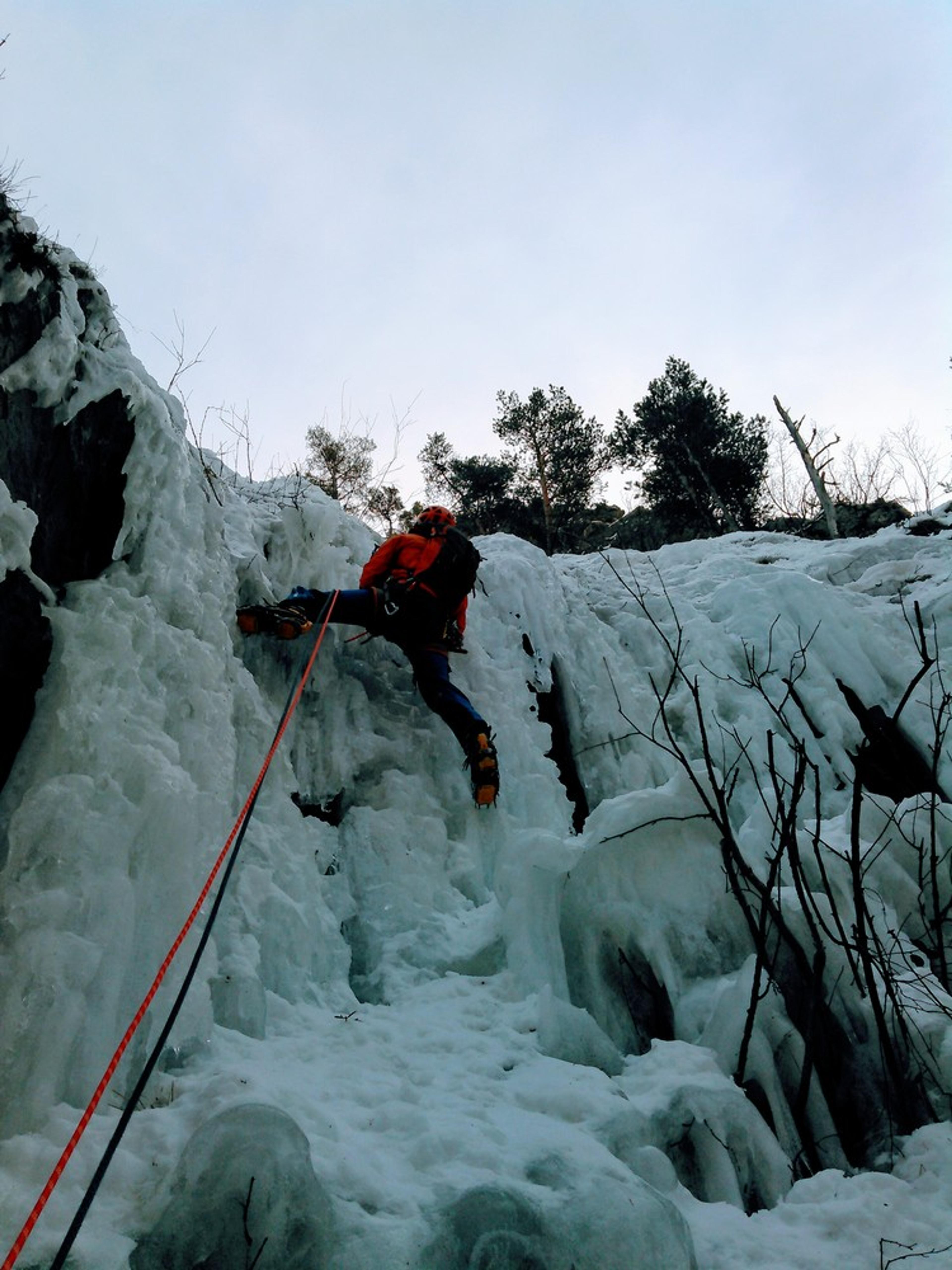 Initiation cascade de glace - Départ de la deuxième cascade