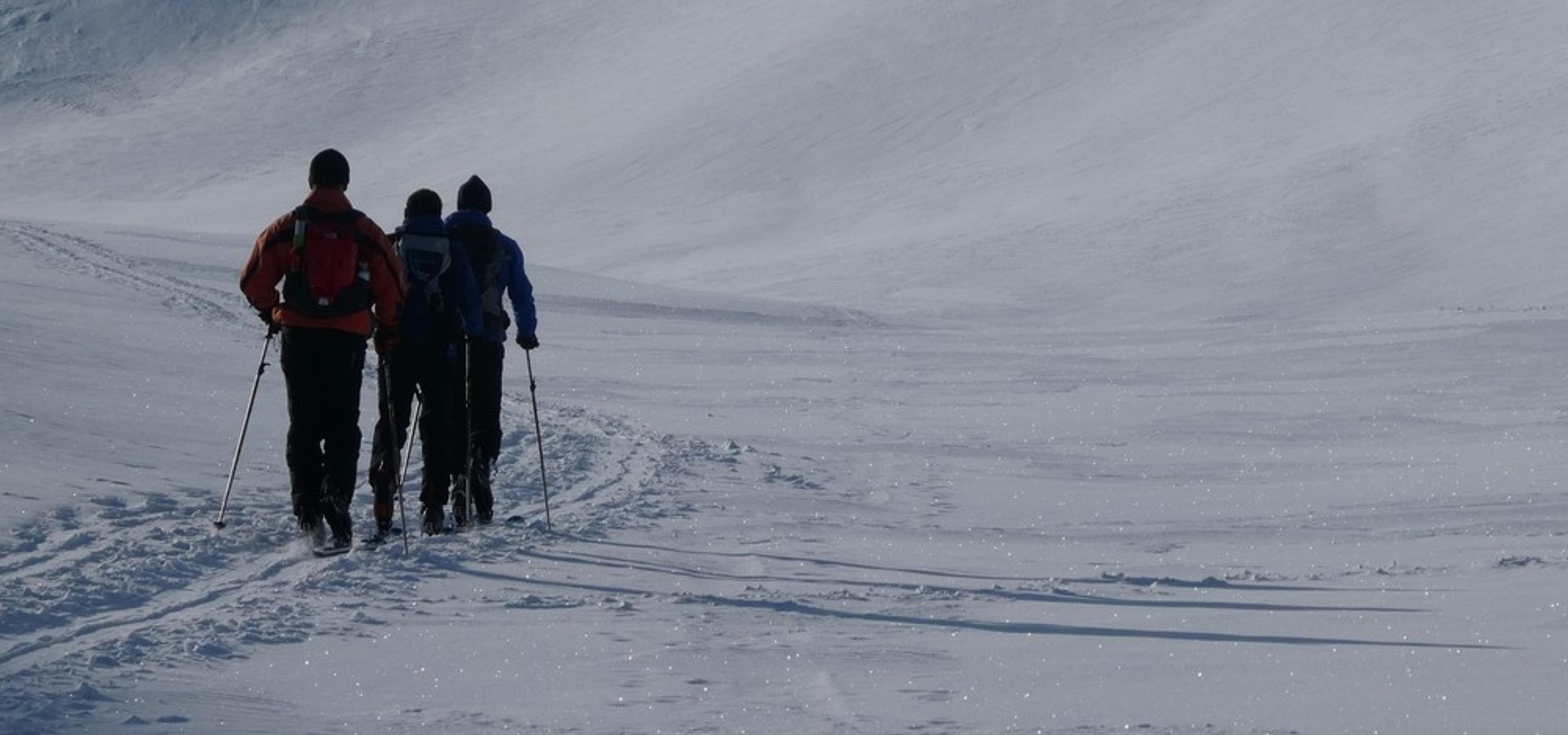 Ski rando terre rouge - Vers la Pissine - En route