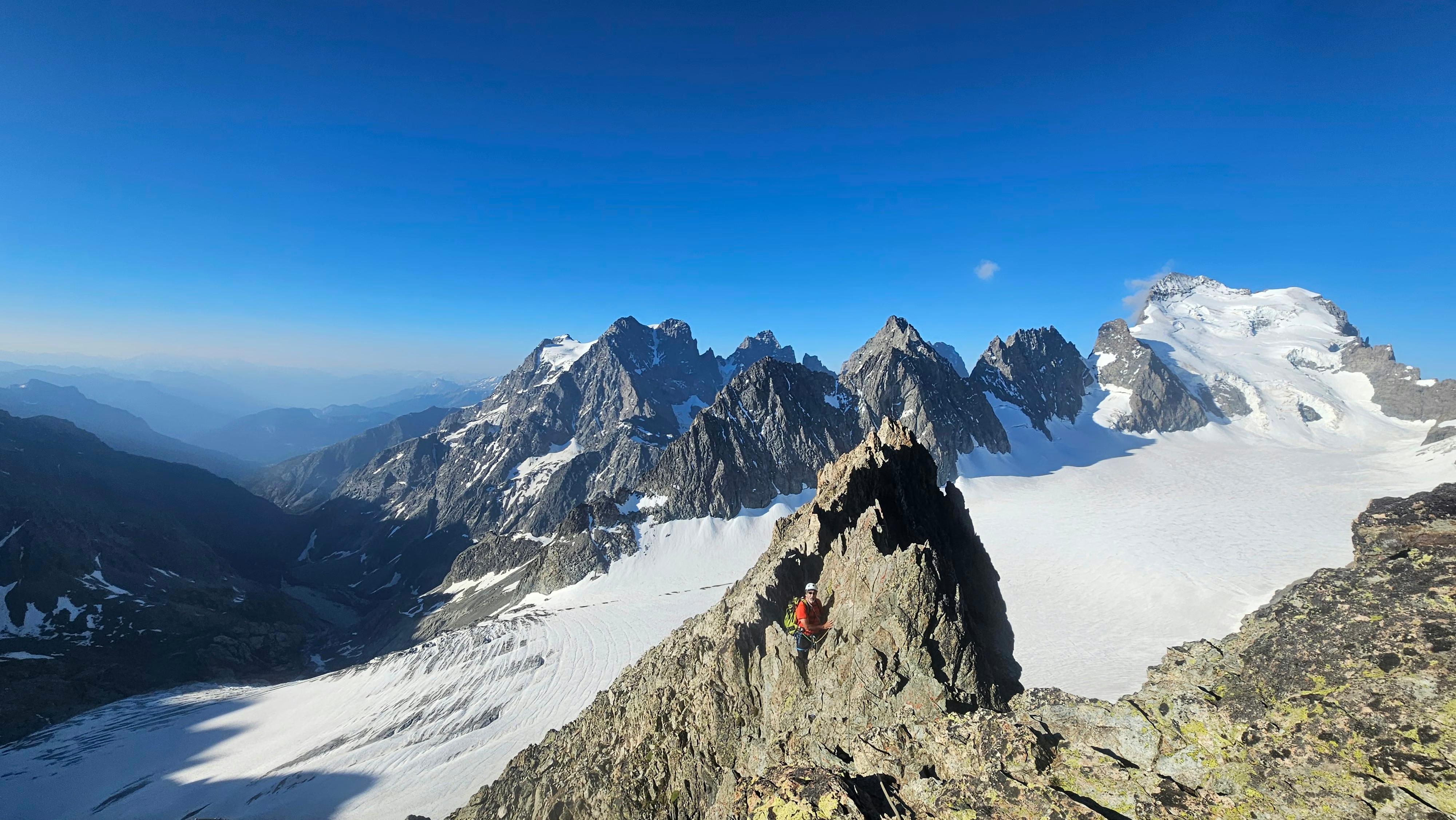 panorama aretes rocheuses glacier ecrins
