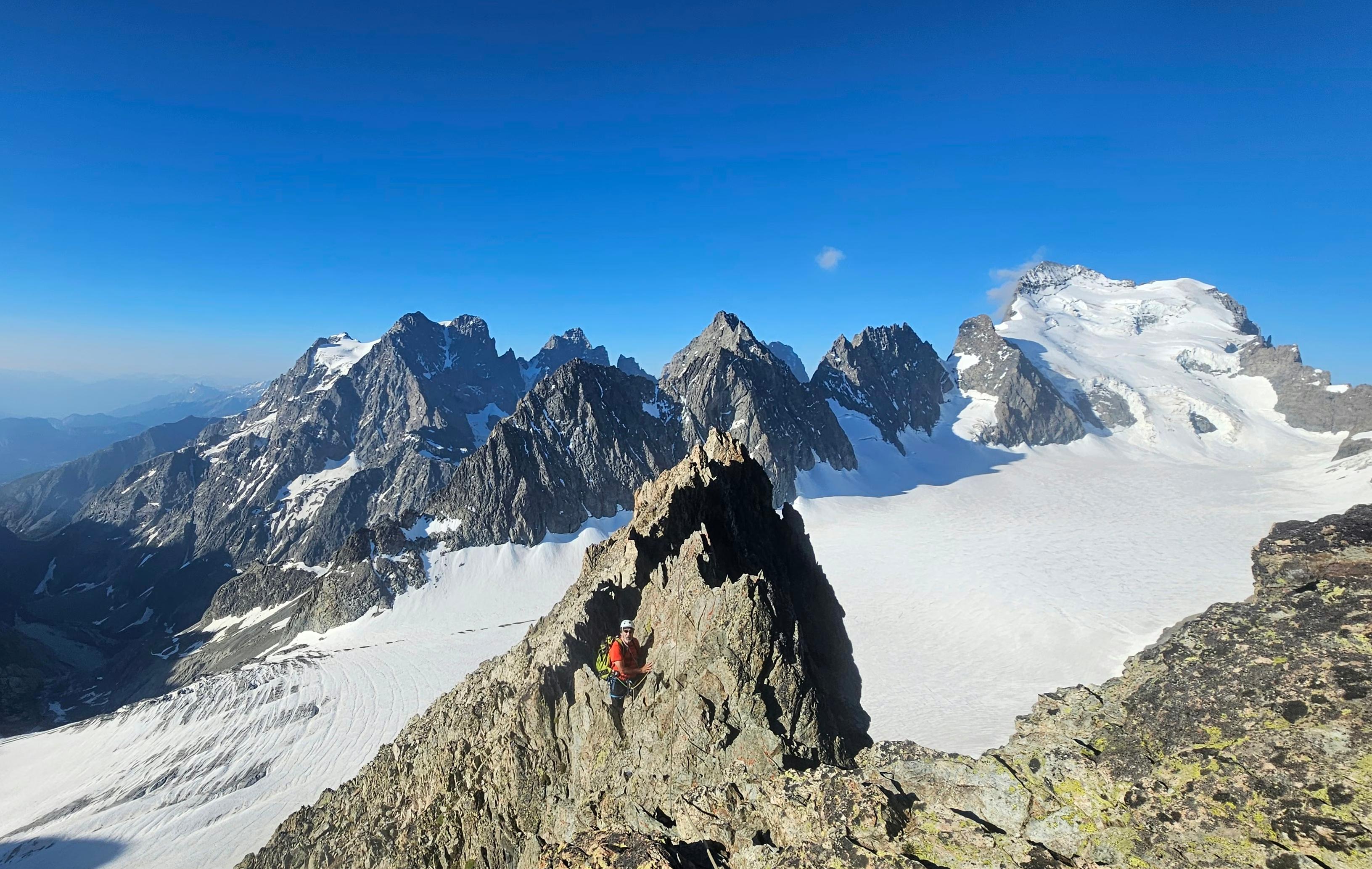 panorama aretes rocheuses glacier ecrins