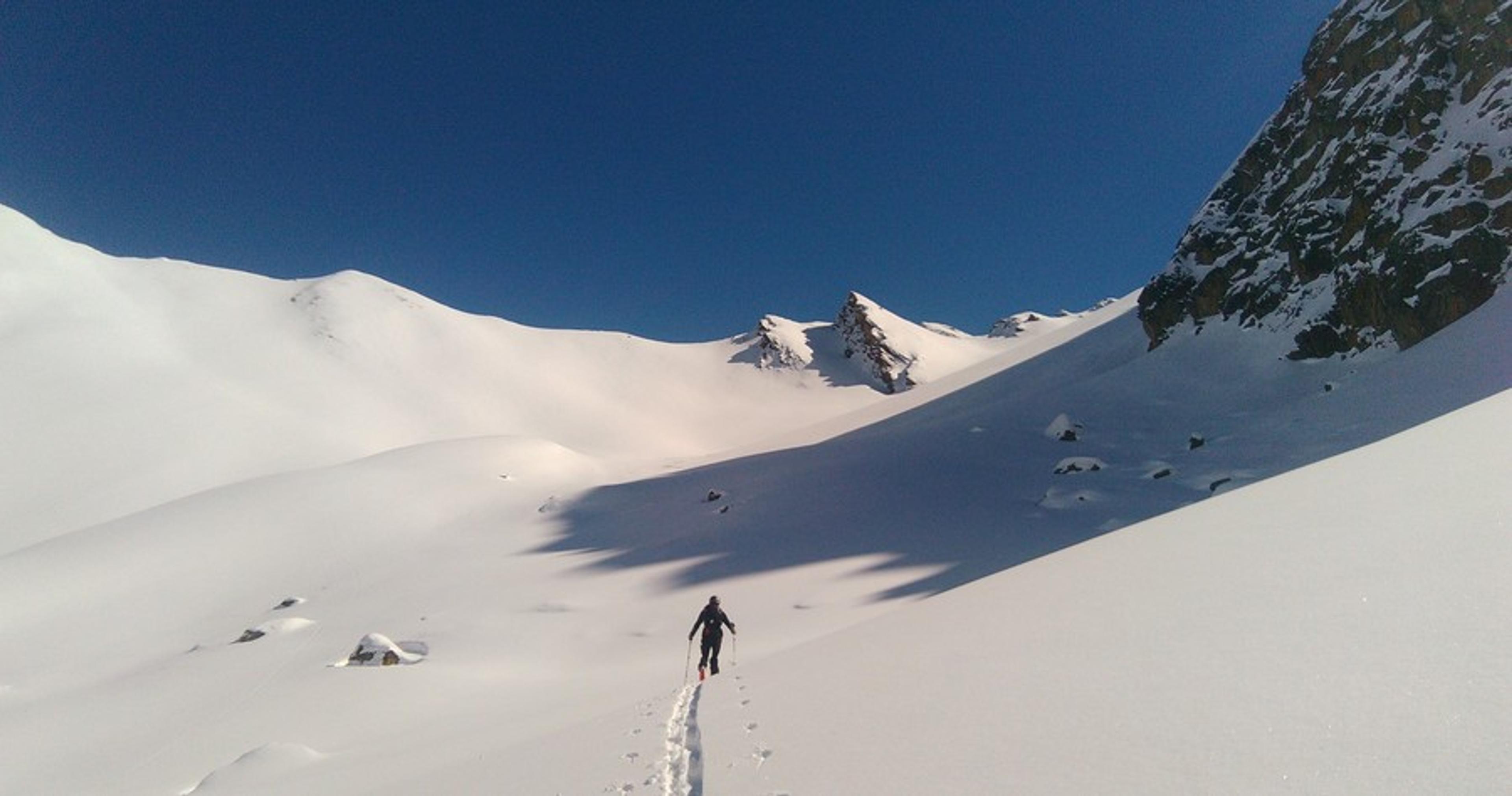 Remontée vers le col du Rocher Blanc